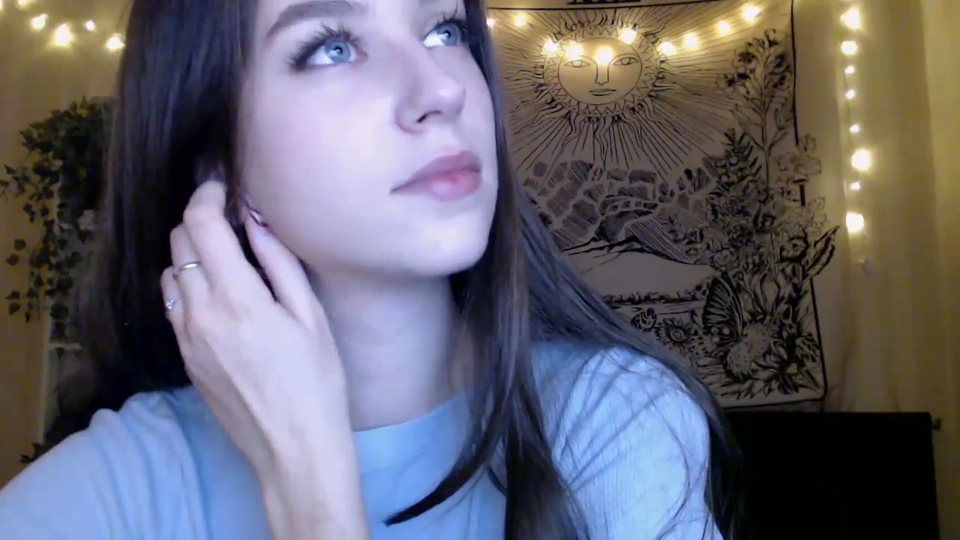 Gallery image thumbnail from ElsieF_'s myfreecams stream on, 04/11/2025, 19:44 image 7 of 20