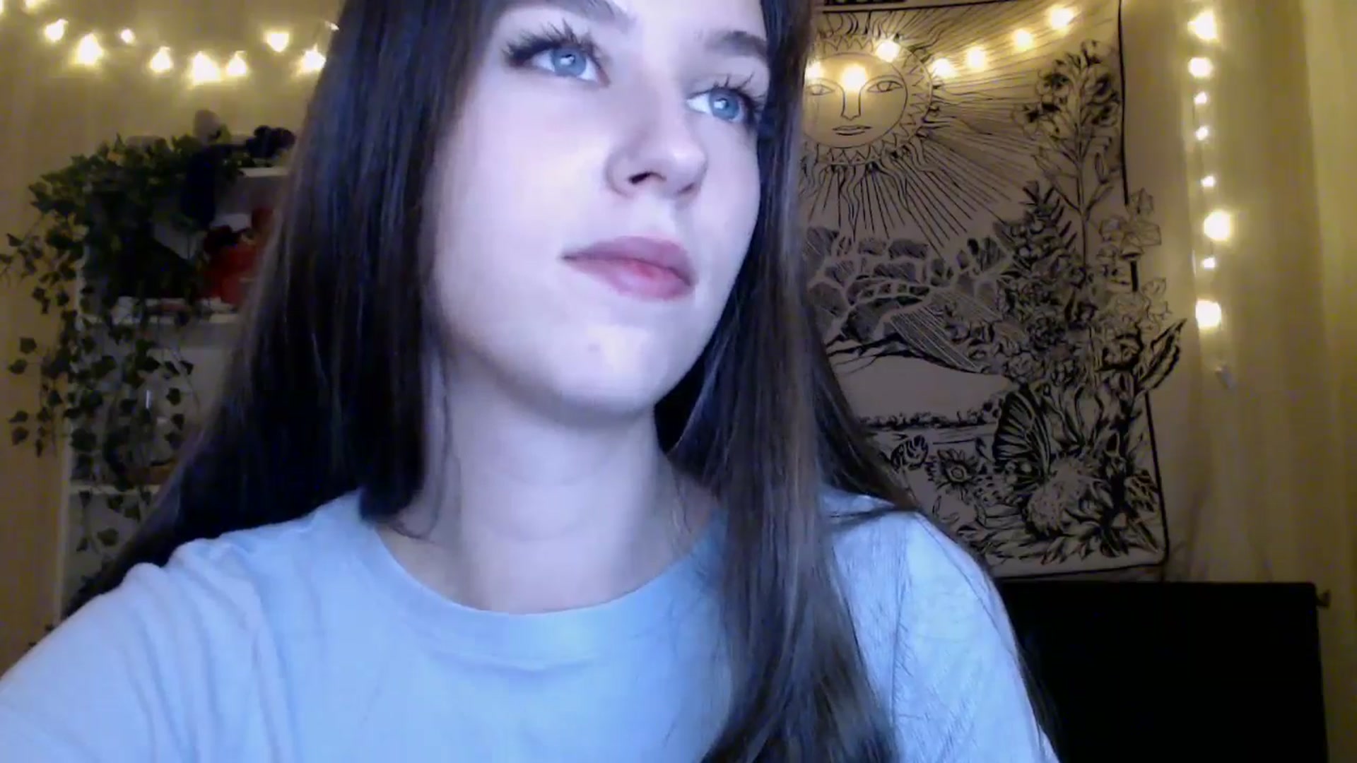 Gallery image thumbnail from ElsieF_'s myfreecams stream on, 04/11/2025, 19:44 image 9 of 20