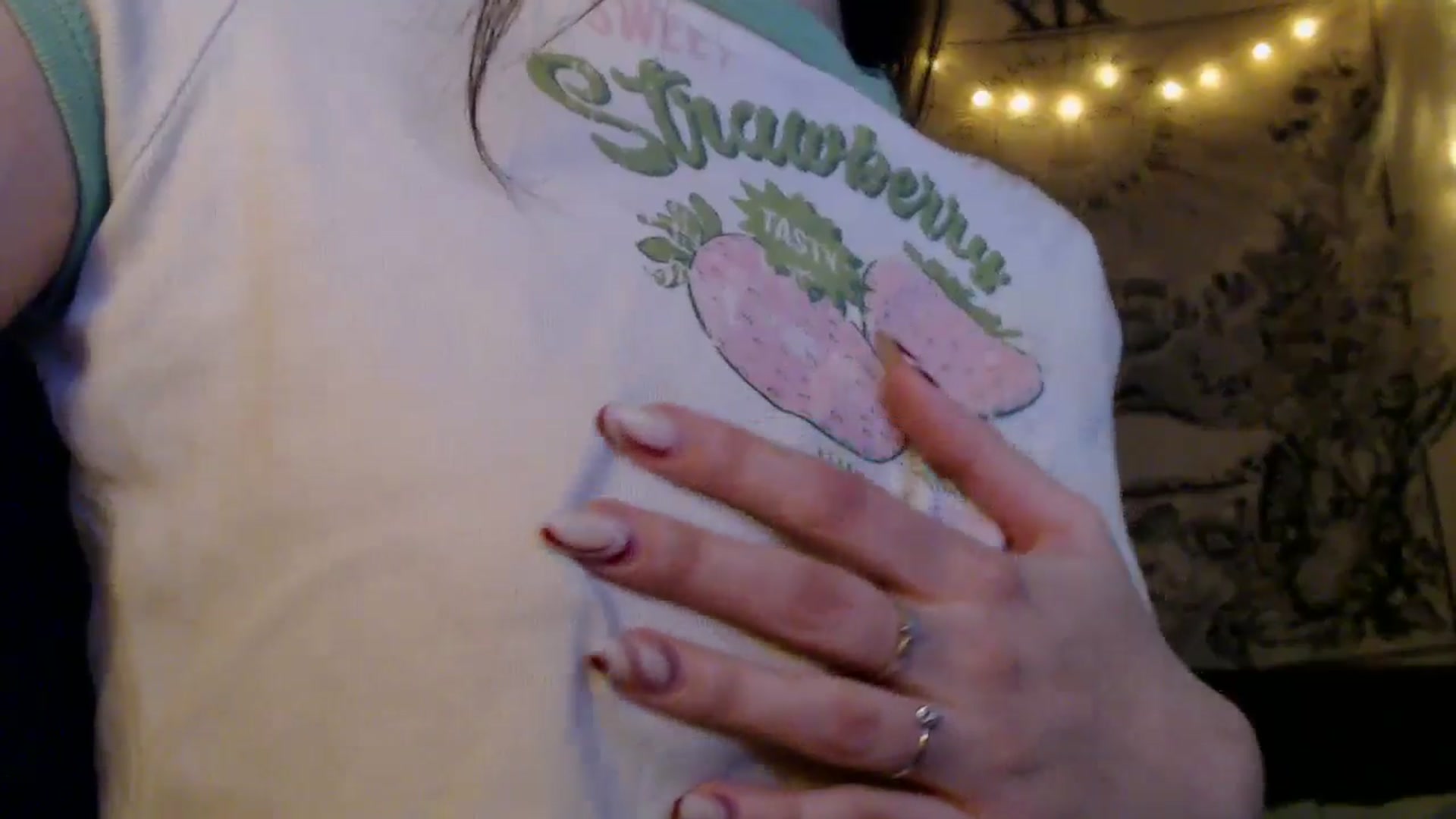 Gallery image thumbnail from ElsieF_'s myfreecams stream on, 04/12/2025, 17:00 image 9 of 20