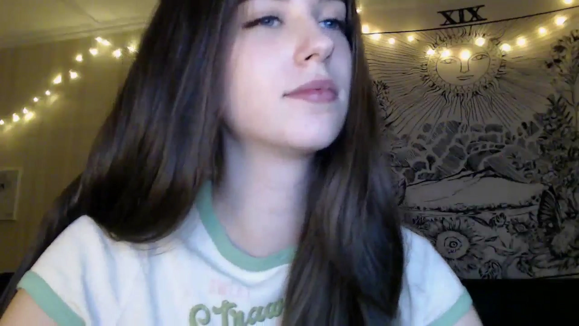 Gallery image thumbnail from ElsieF_'s myfreecams stream on, 04/12/2025, 17:00 image 6 of 20