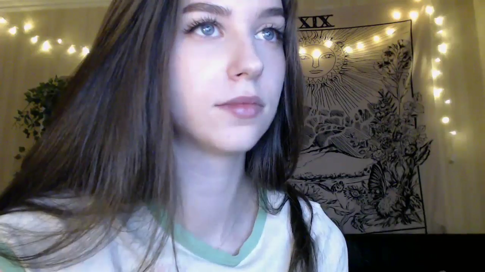 Gallery image thumbnail from ElsieF_'s myfreecams stream on, 04/12/2025, 17:00 image 15 of 20