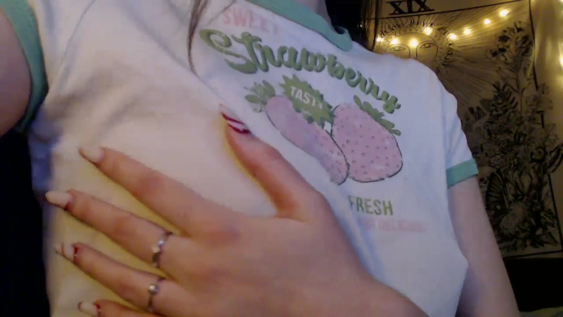 Gallery image thumbnail from ElsieF_'s myfreecams stream on, 04/12/2025, 17:00 image 10 of 20