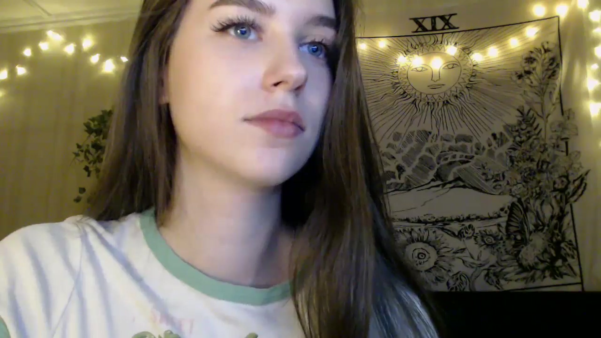 Gallery image thumbnail from ElsieF_'s myfreecams stream on, 04/12/2025, 17:00 image 11 of 20