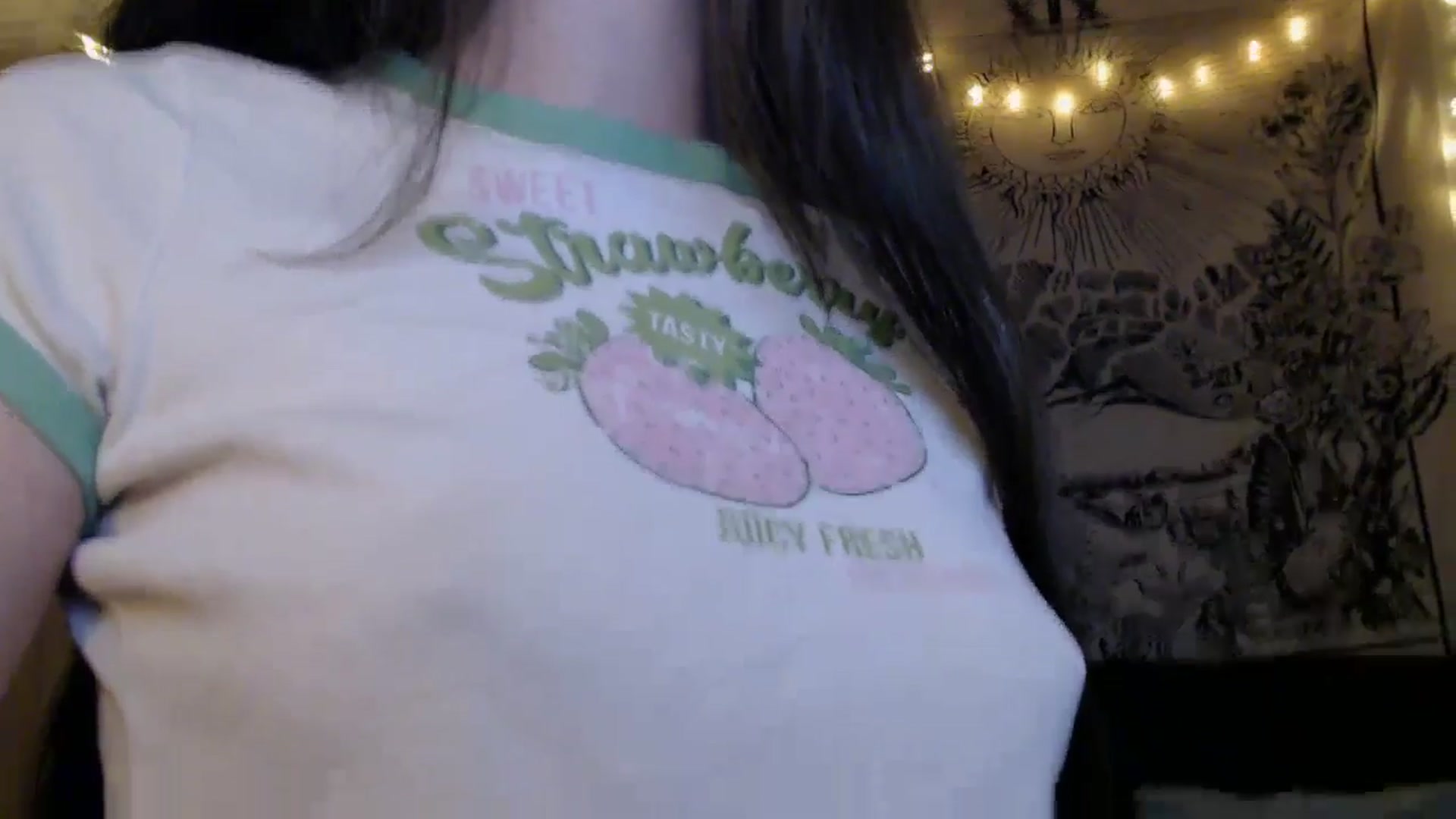 Gallery image thumbnail from ElsieF_'s myfreecams stream on, 04/12/2025, 17:00 image 8 of 20