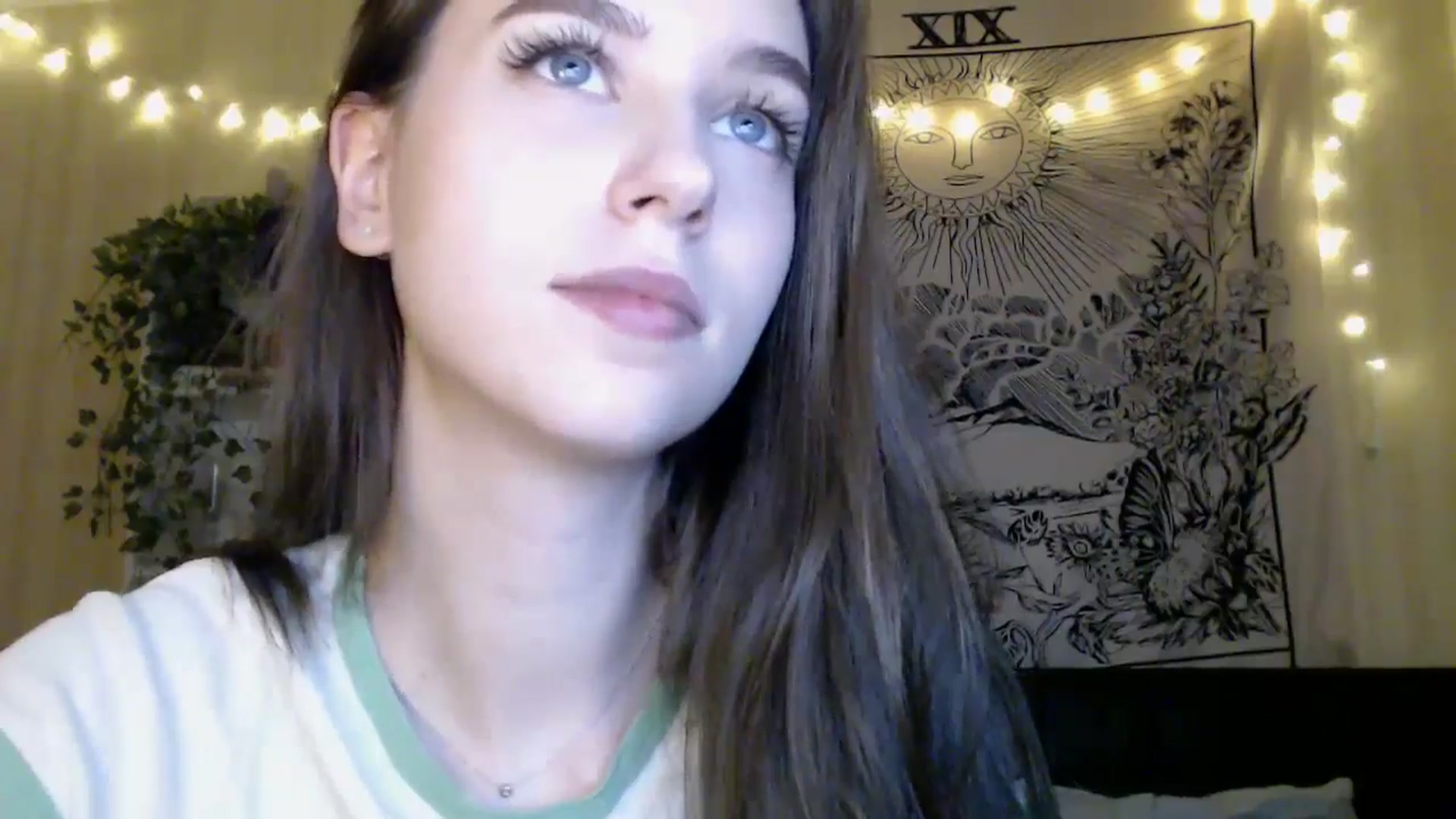Gallery image thumbnail from ElsieF_'s myfreecams stream on, 04/12/2025, 17:35 image 10 of 20