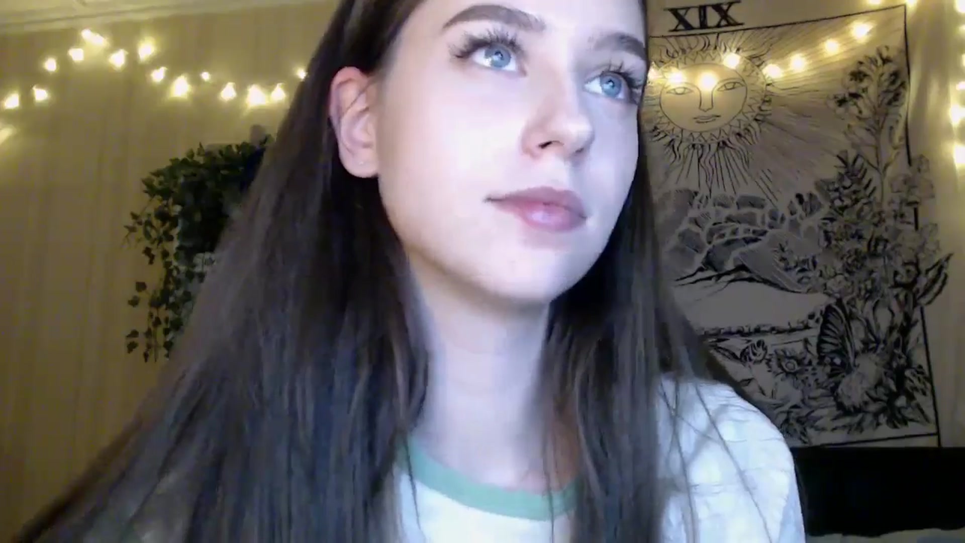 Gallery image thumbnail from ElsieF_'s myfreecams stream on, 04/12/2025, 17:35 image 20 of 20