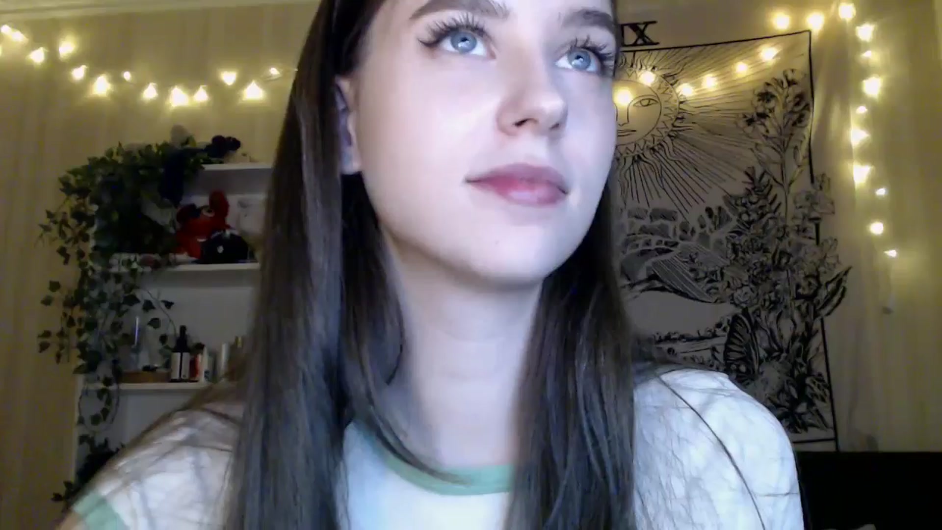 Gallery image thumbnail from ElsieF_'s myfreecams stream on, 04/12/2025, 18:49 image 1 of 20