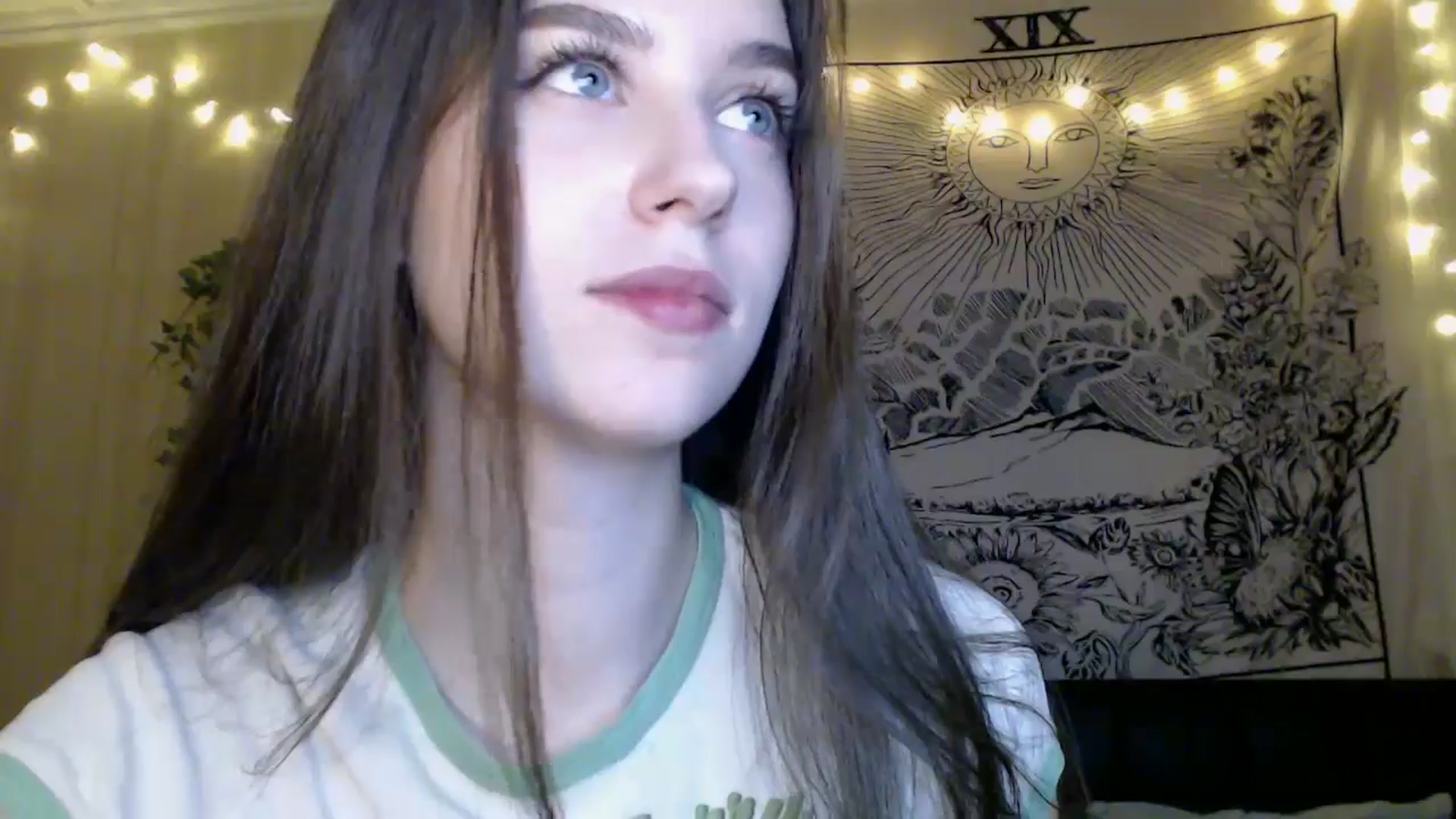 Gallery image thumbnail from ElsieF_'s myfreecams stream on, 04/12/2025, 18:49 image 18 of 20