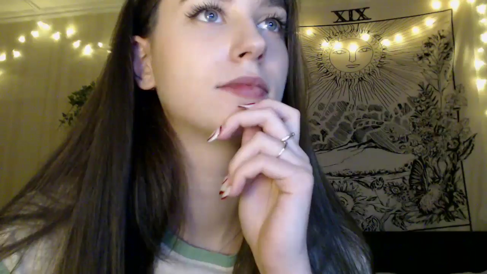 Gallery image thumbnail from ElsieF_'s myfreecams stream on, 04/12/2025, 18:49 image 10 of 20