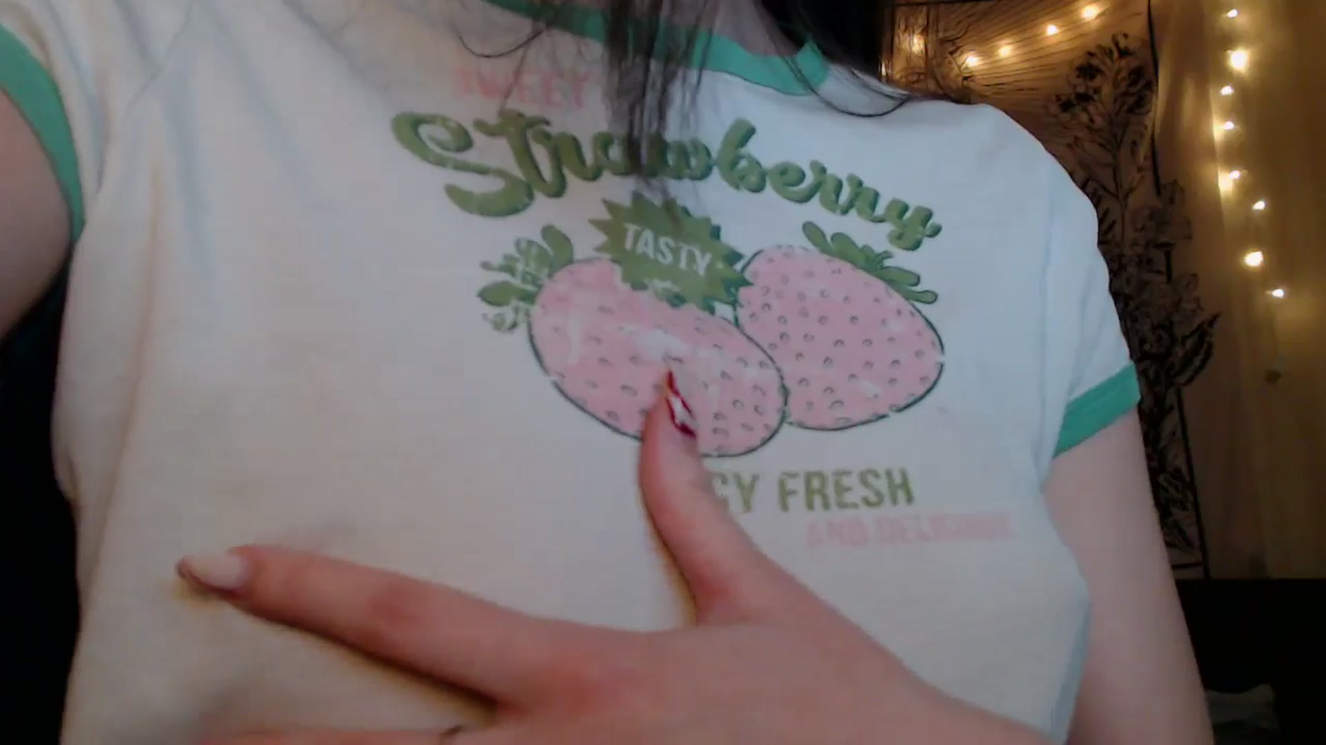Gallery image thumbnail from ElsieF_'s myfreecams stream on, 04/12/2025, 18:49 image 14 of 20