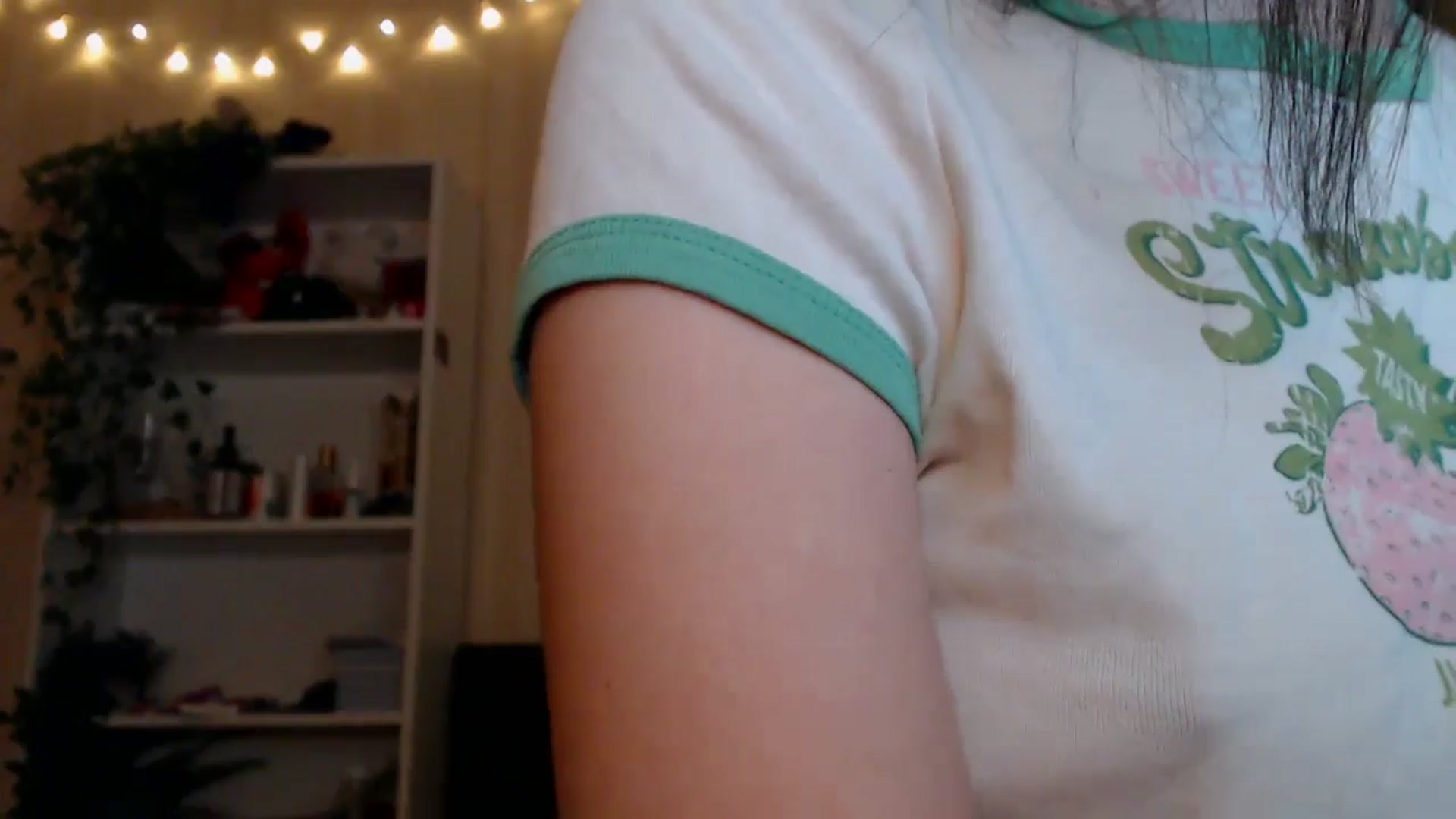 Gallery image thumbnail from ElsieF_'s myfreecams stream on, 04/12/2025, 18:49 image 13 of 20