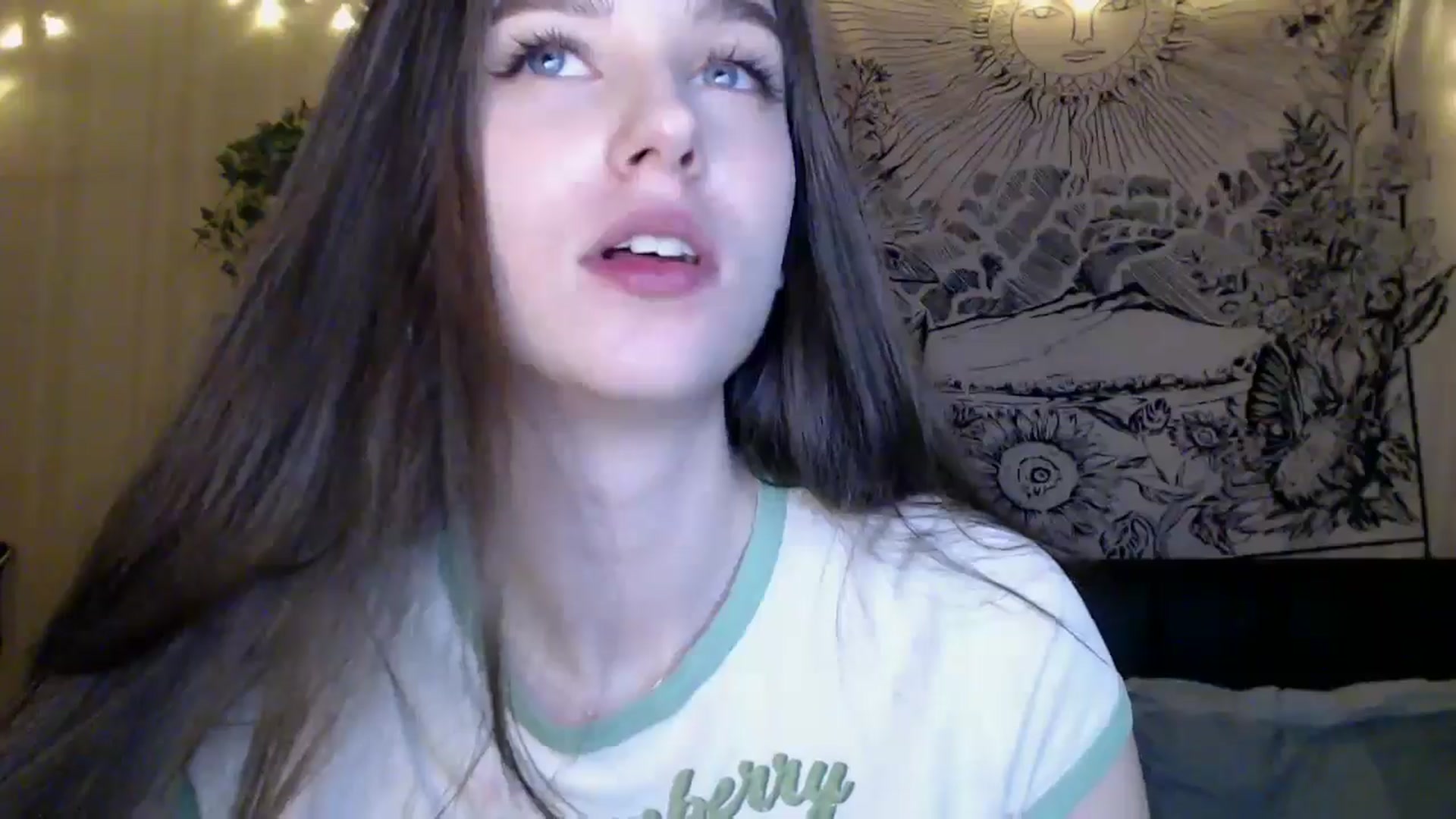 Gallery image thumbnail from ElsieF_'s myfreecams stream on, 04/12/2025, 18:49 image 16 of 20