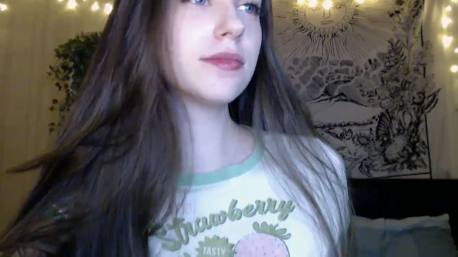Gallery image thumbnail from ElsieF_'s myfreecams stream on, 04/12/2025, 18:49 image 5 of 20