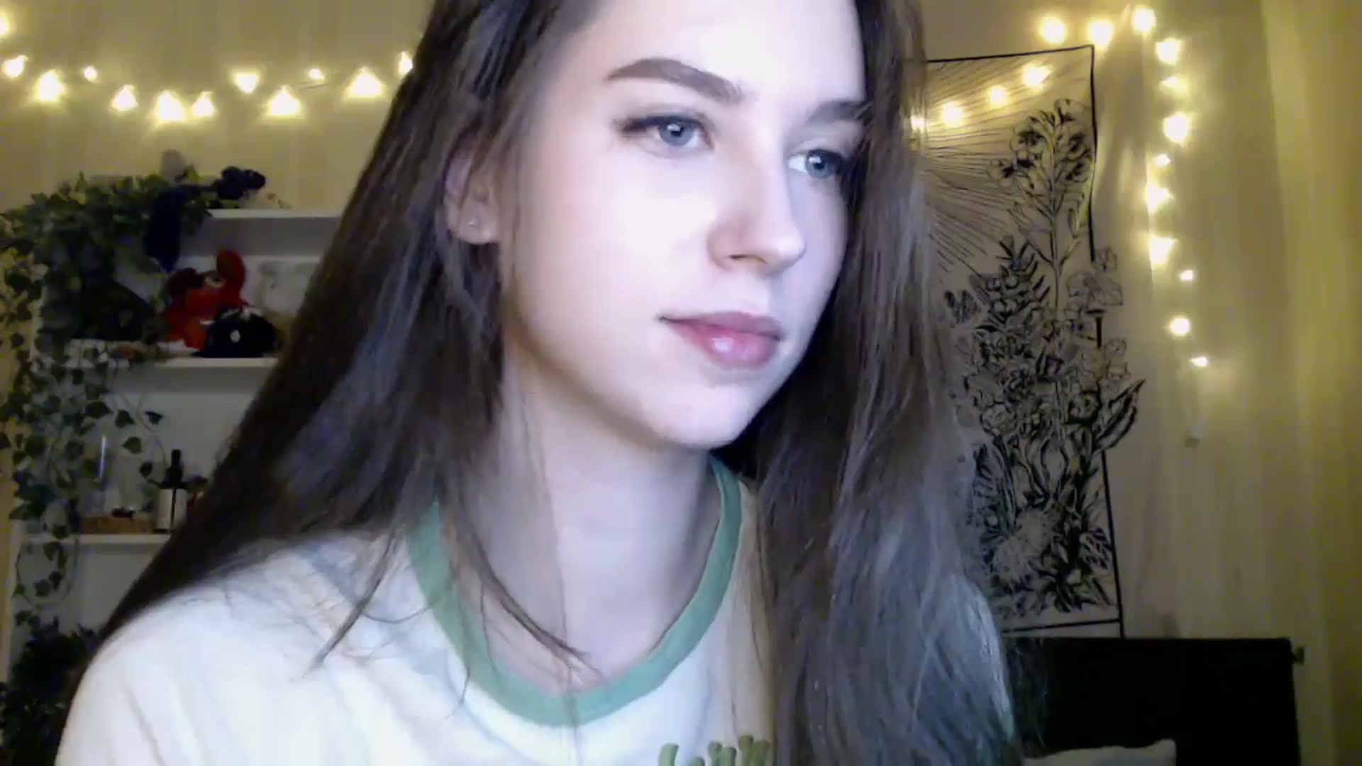Gallery image thumbnail from ElsieF_'s myfreecams stream on, 04/12/2025, 18:49 image 19 of 20