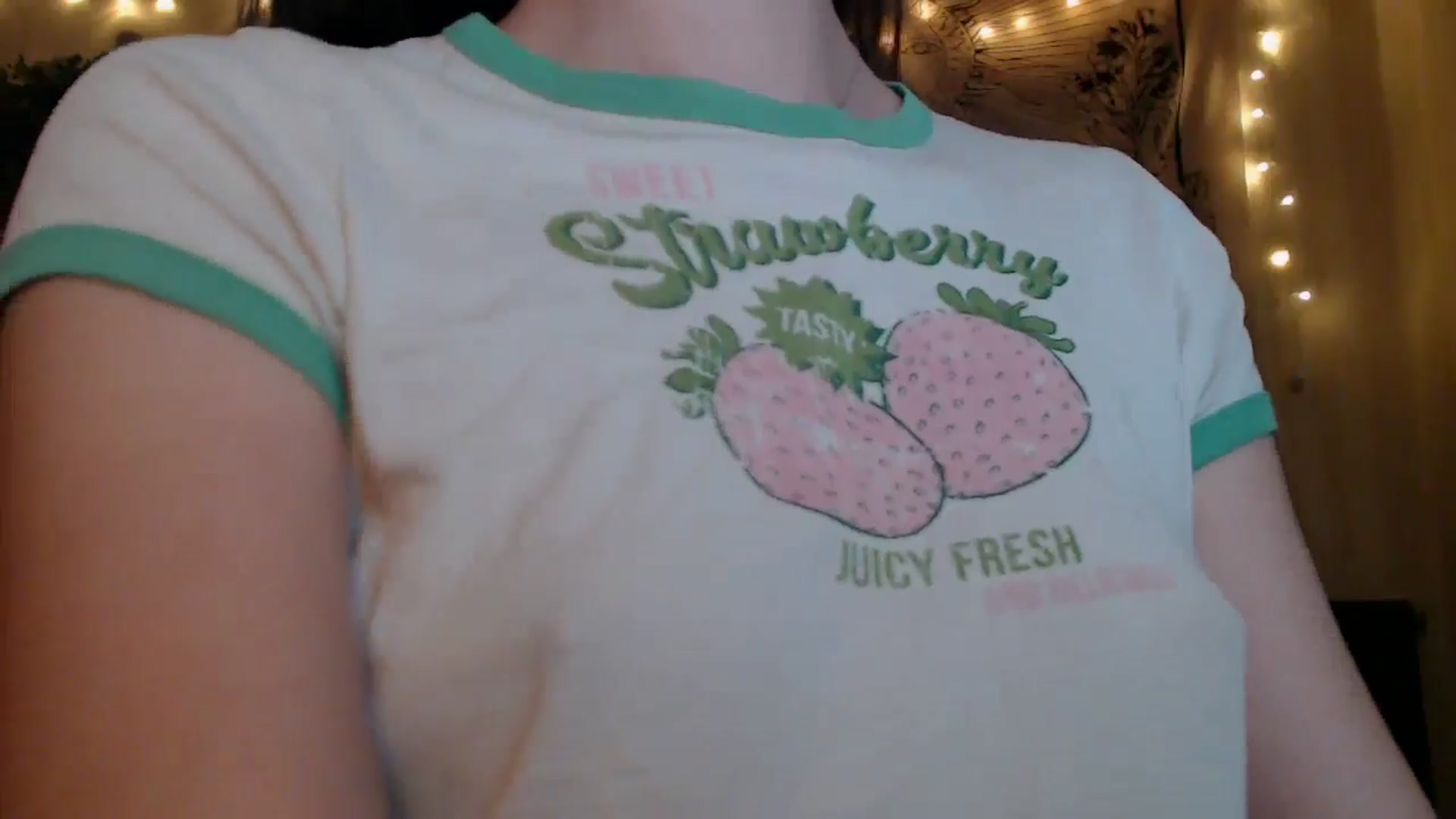 Gallery image thumbnail from ElsieF_'s myfreecams stream on, 04/12/2025, 19:01 image 12 of 20