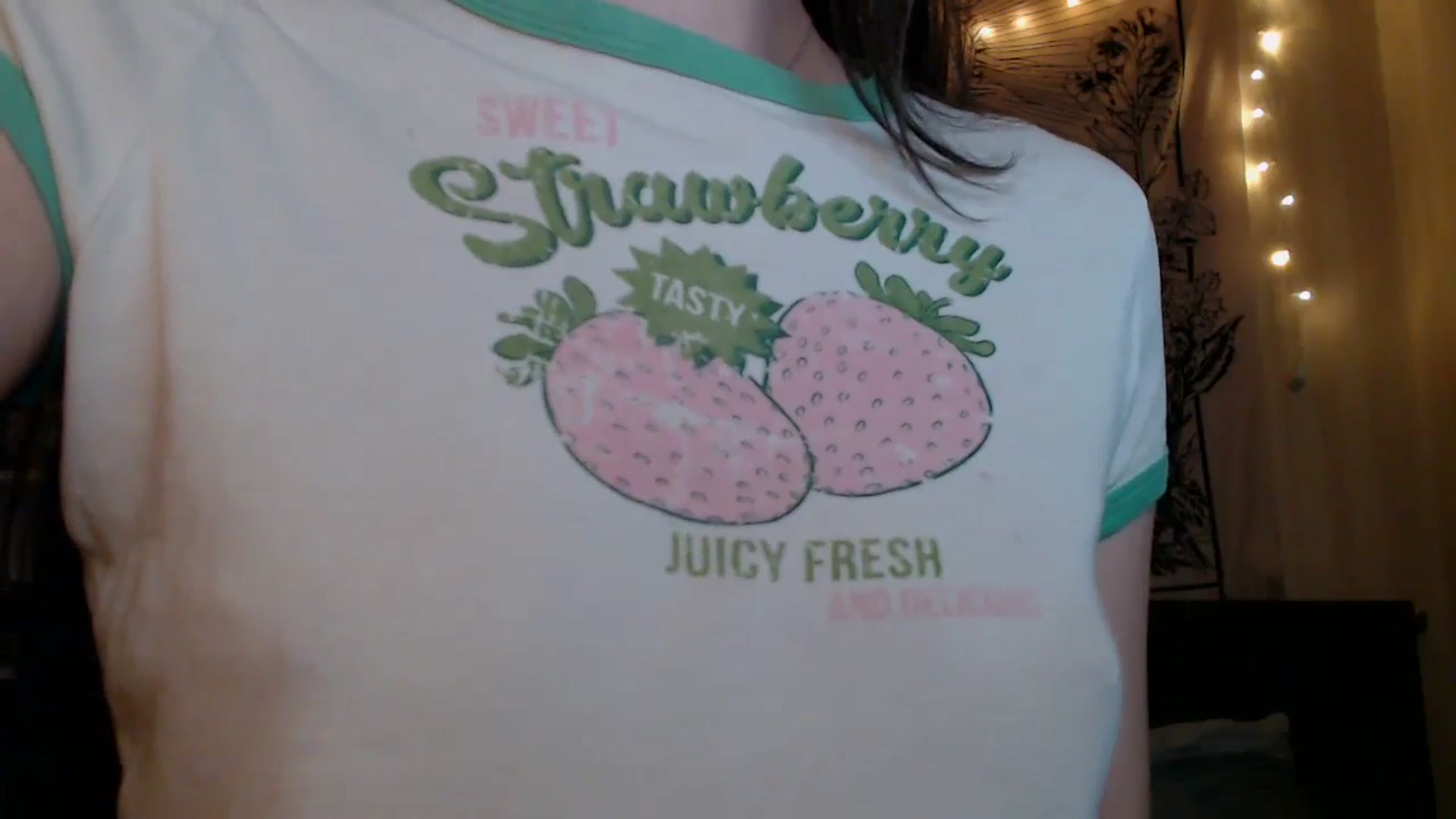 Gallery image thumbnail from ElsieF_'s myfreecams stream on, 04/12/2025, 19:01 image 15 of 20