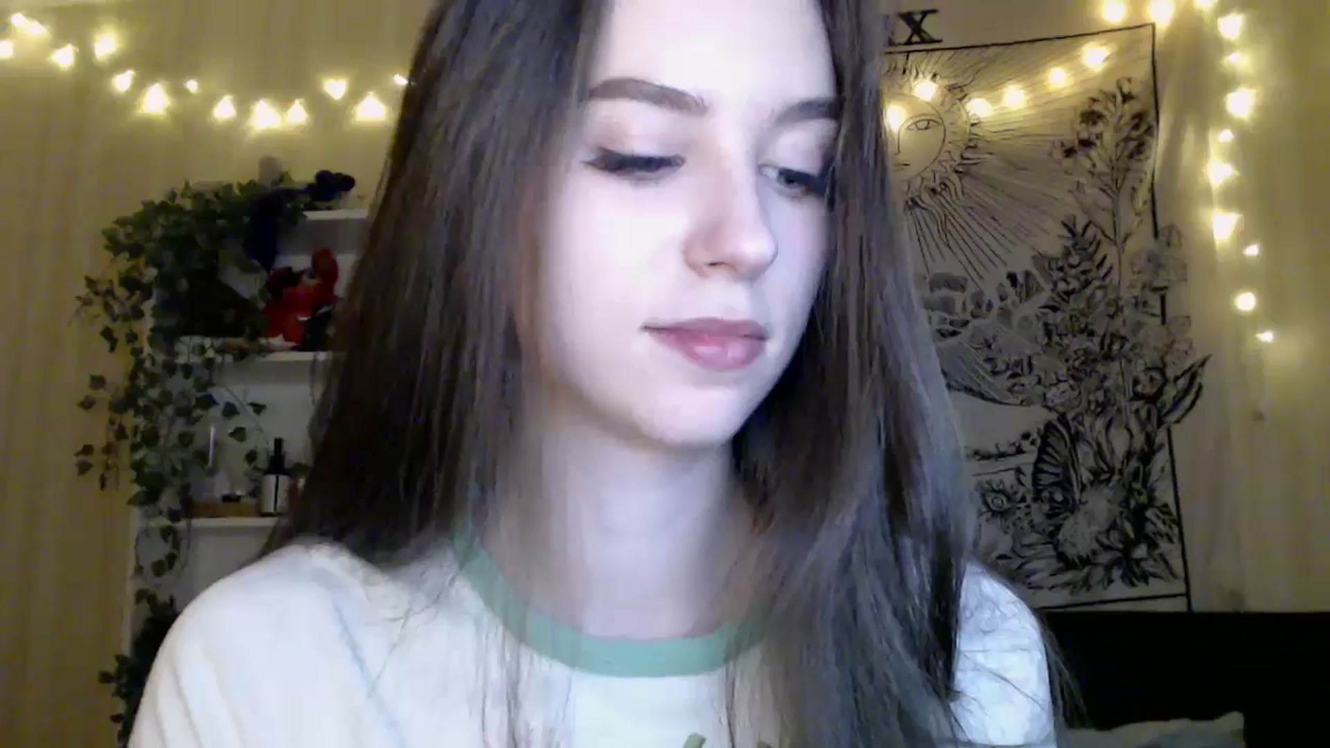 Gallery image thumbnail from ElsieF_'s myfreecams stream on, 04/12/2025, 19:50 image 19 of 20