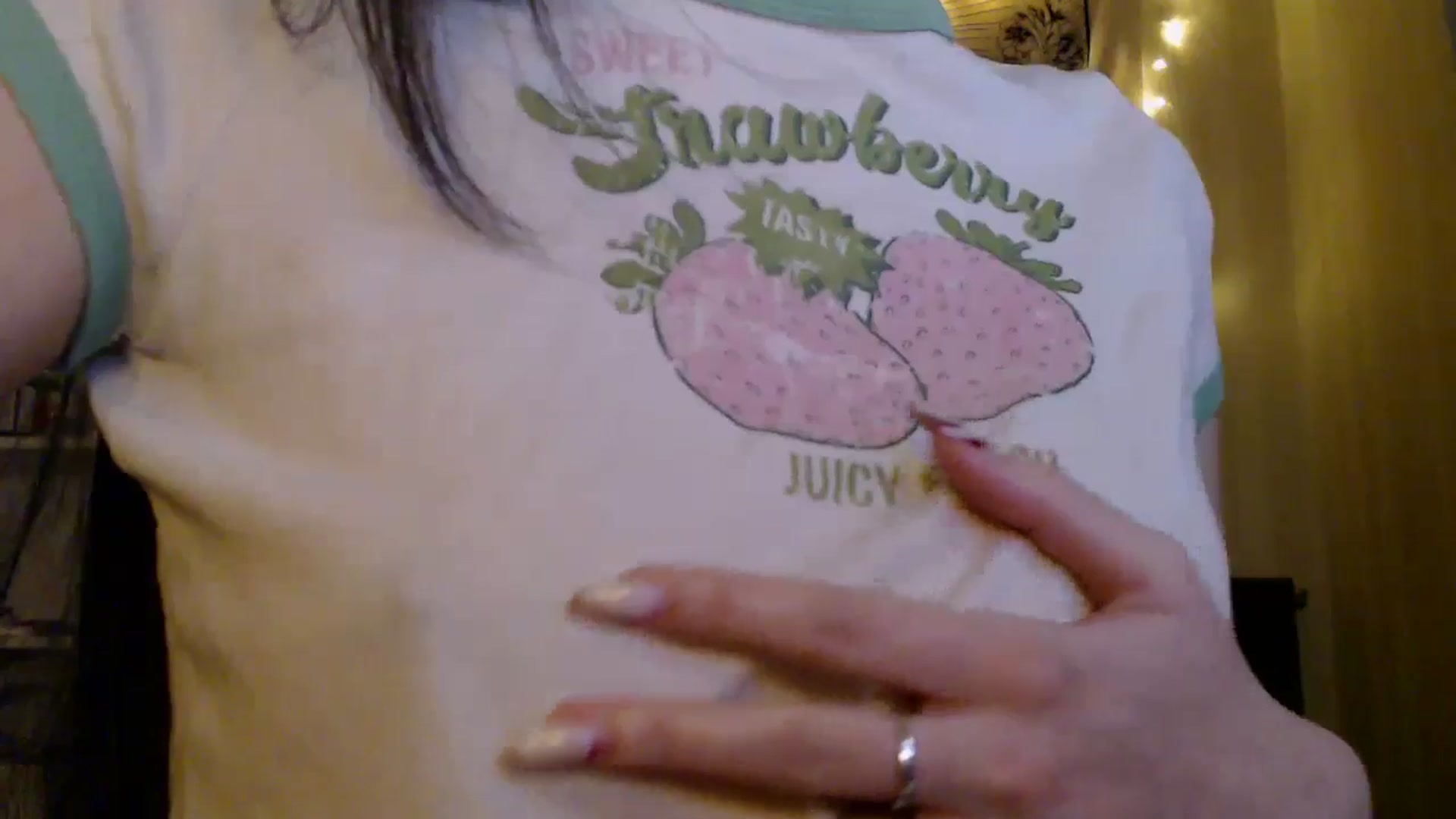 Gallery image thumbnail from ElsieF_'s myfreecams stream on, 04/12/2025, 19:50 image 5 of 20