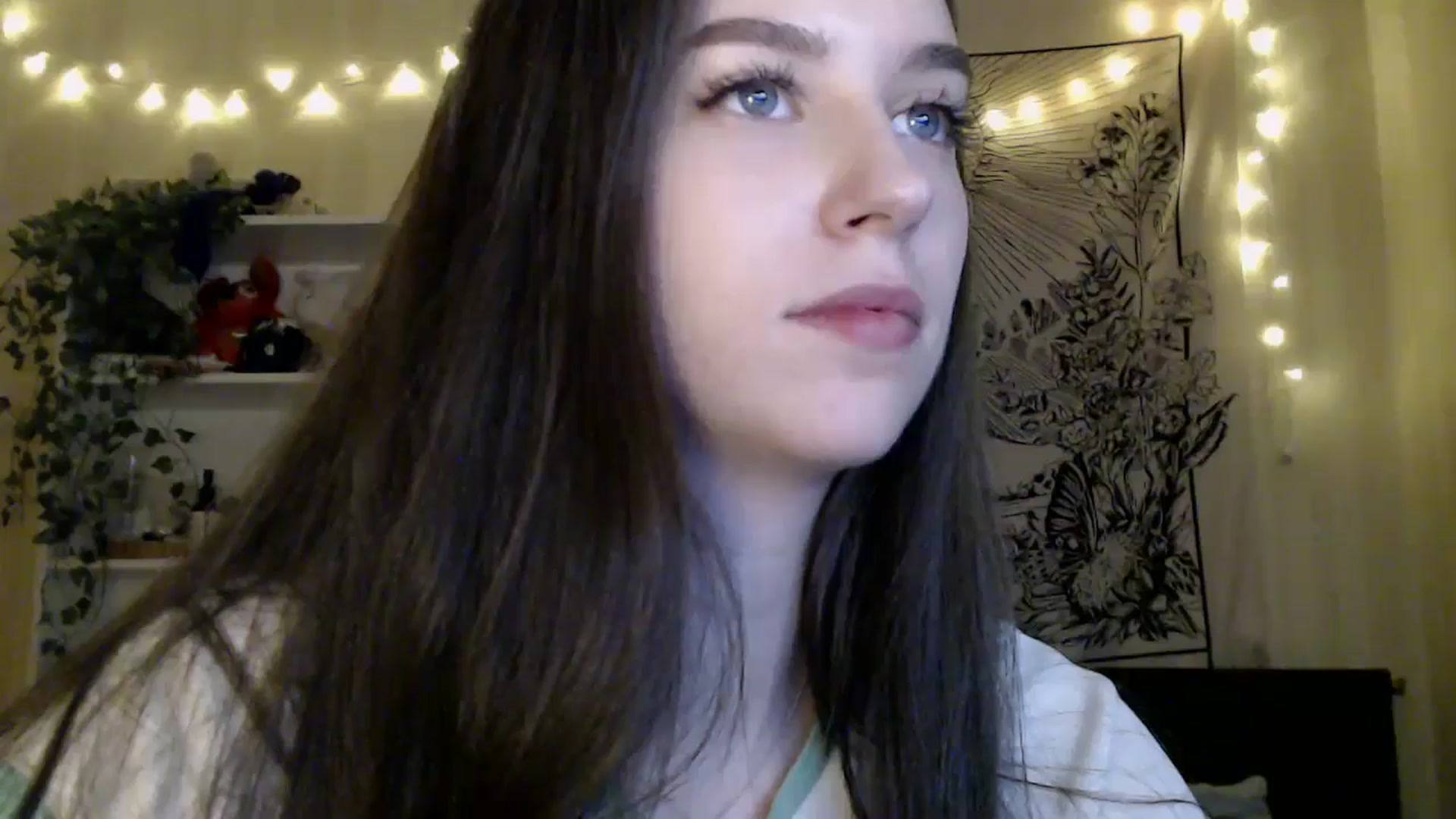Gallery image thumbnail from ElsieF_'s myfreecams stream on, 04/12/2025, 19:50 image 2 of 20
