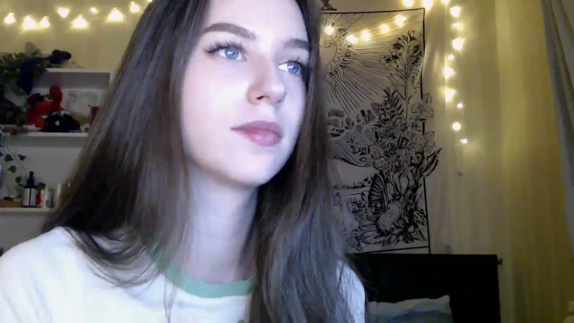 Gallery image thumbnail from ElsieF_'s myfreecams stream on, 04/12/2025, 19:50 image 8 of 20