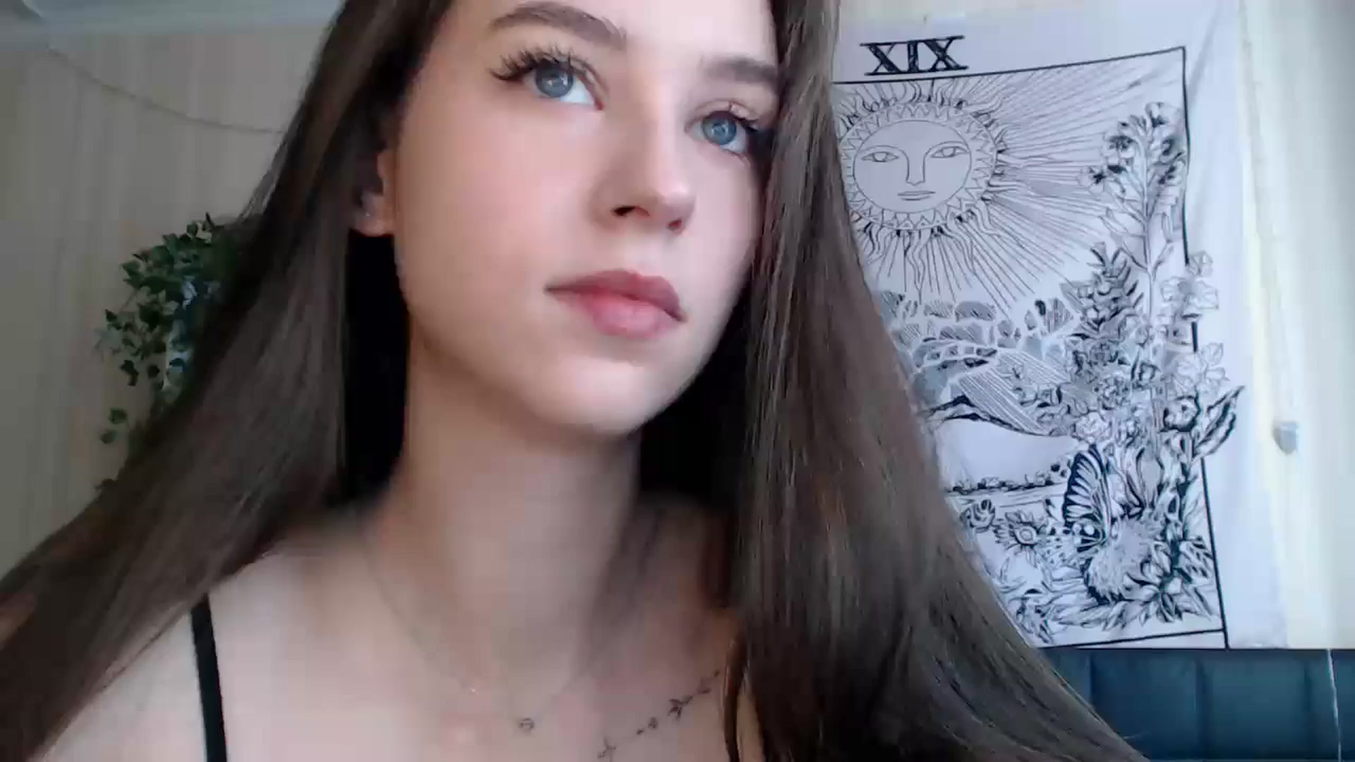 Gallery image thumbnail from ElsieF_'s myfreecams stream on, 04/13/2025, 06:54 image 8 of 20