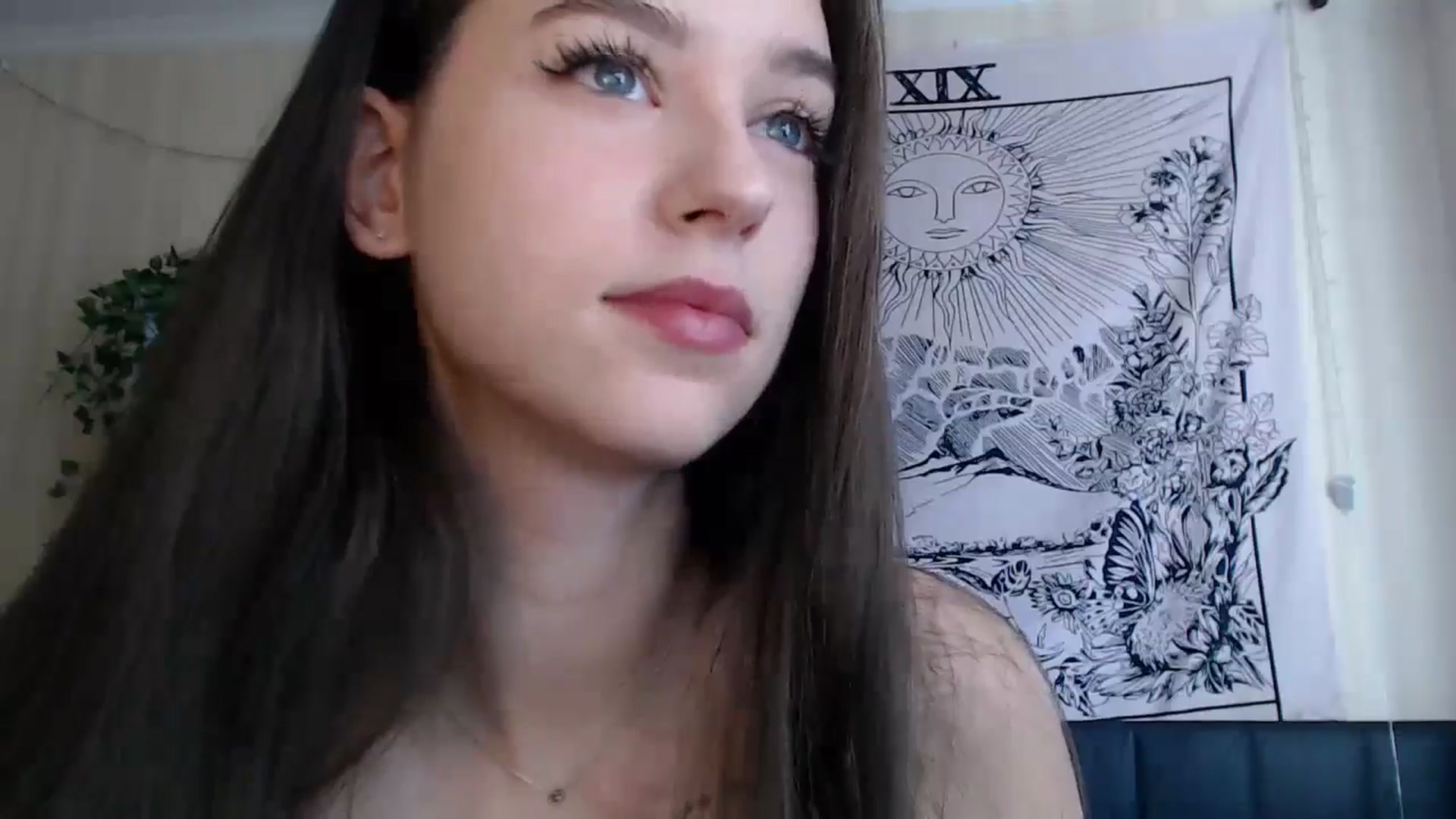 Gallery image thumbnail from ElsieF_'s myfreecams stream on, 04/13/2025, 06:54 image 3 of 20
