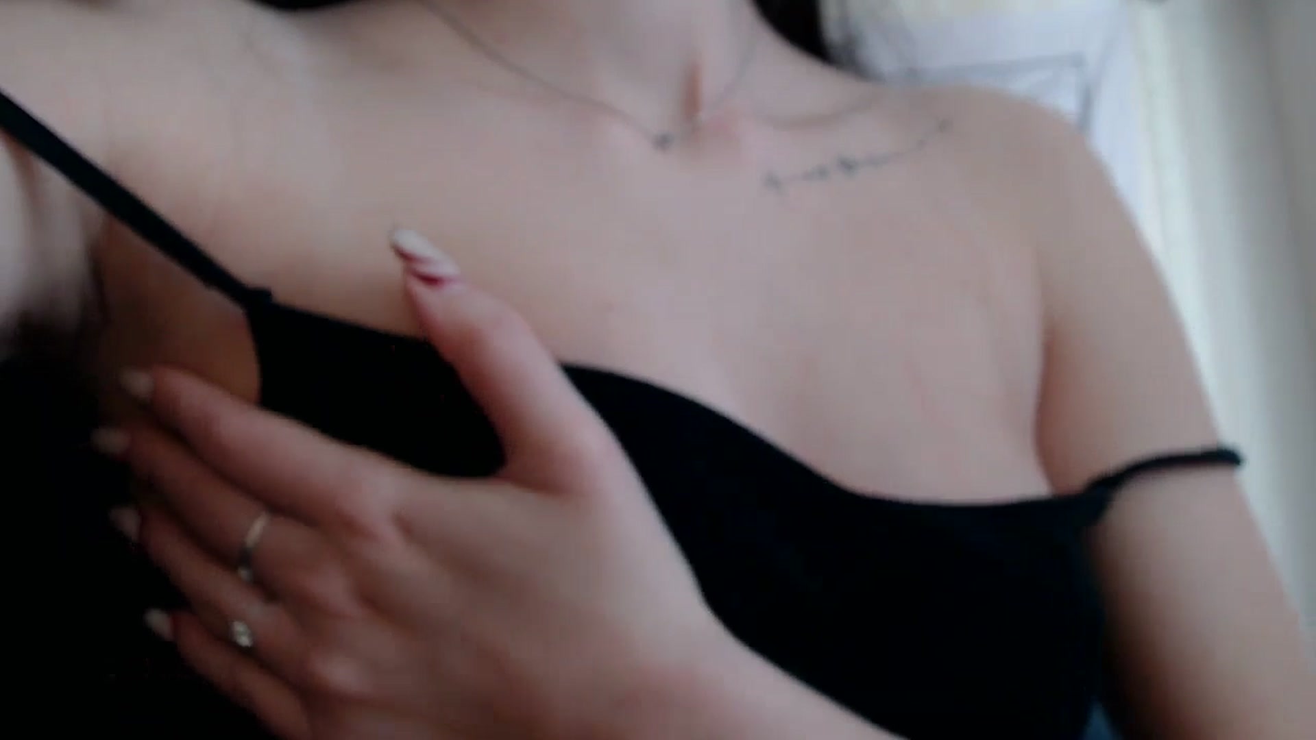 Gallery image thumbnail from ElsieF_'s myfreecams stream on, 04/13/2025, 06:54 image 5 of 20