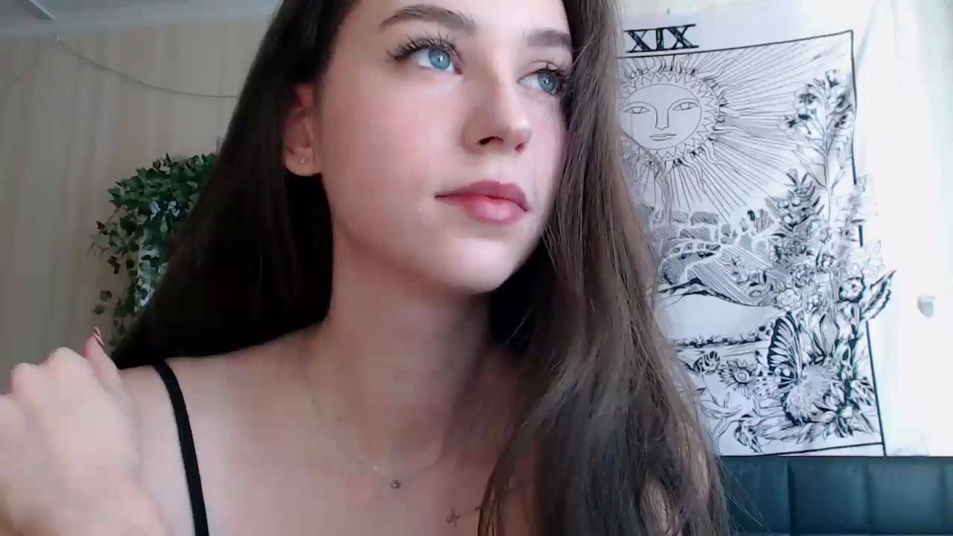 Gallery image thumbnail from ElsieF_'s myfreecams stream on, 04/13/2025, 06:54 image 10 of 20