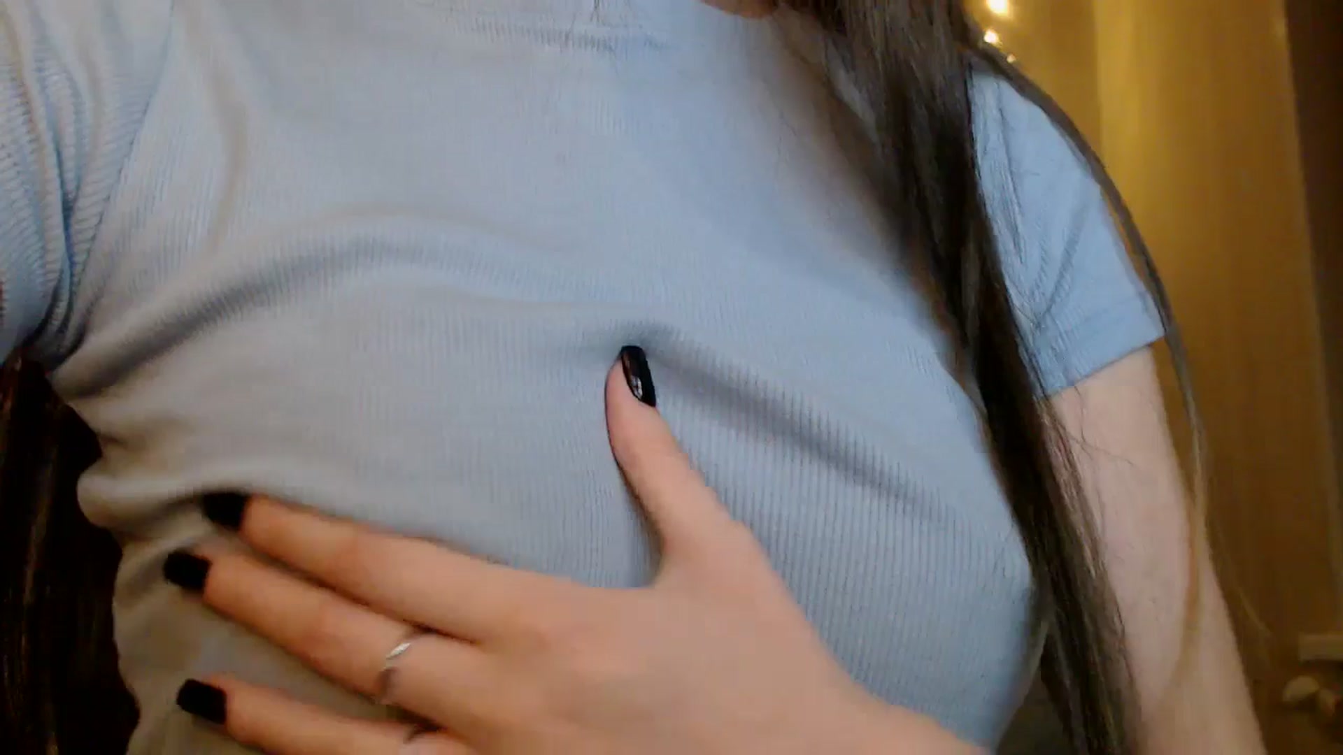 Gallery image thumbnail from ElsieF_'s myfreecams stream on, 04/22/2025, 18:16 image 5 of 20