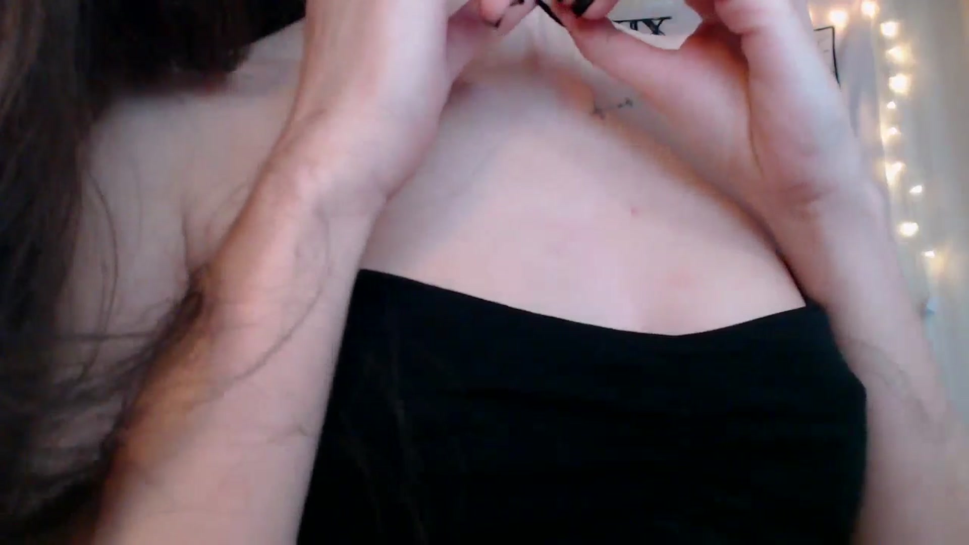 Gallery image thumbnail from ElsieF_'s myfreecams stream on, 04/25/2025, 05:39 image 3 of 20