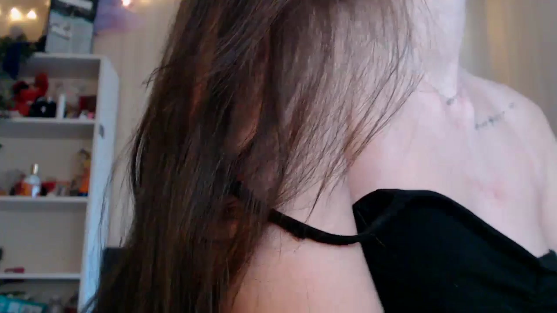 Gallery image thumbnail from ElsieF_'s myfreecams stream on, 04/25/2025, 05:39 image 15 of 20