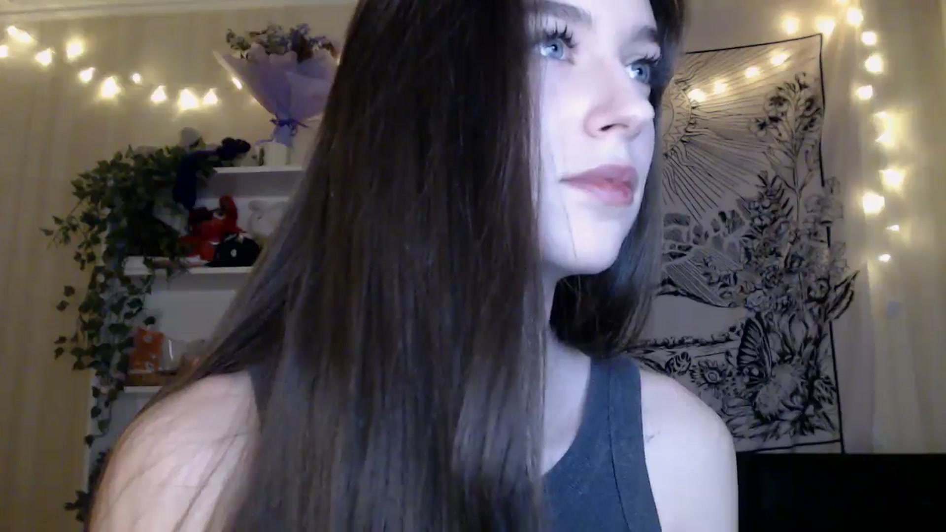 Gallery image thumbnail from ElsieF_'s myfreecams stream on, 05/02/2025, 16:26 image 9 of 20