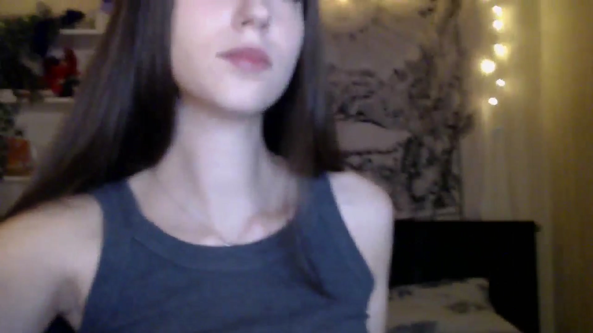 Gallery image thumbnail from ElsieF_'s myfreecams stream on, 05/02/2025, 17:06 image 14 of 20