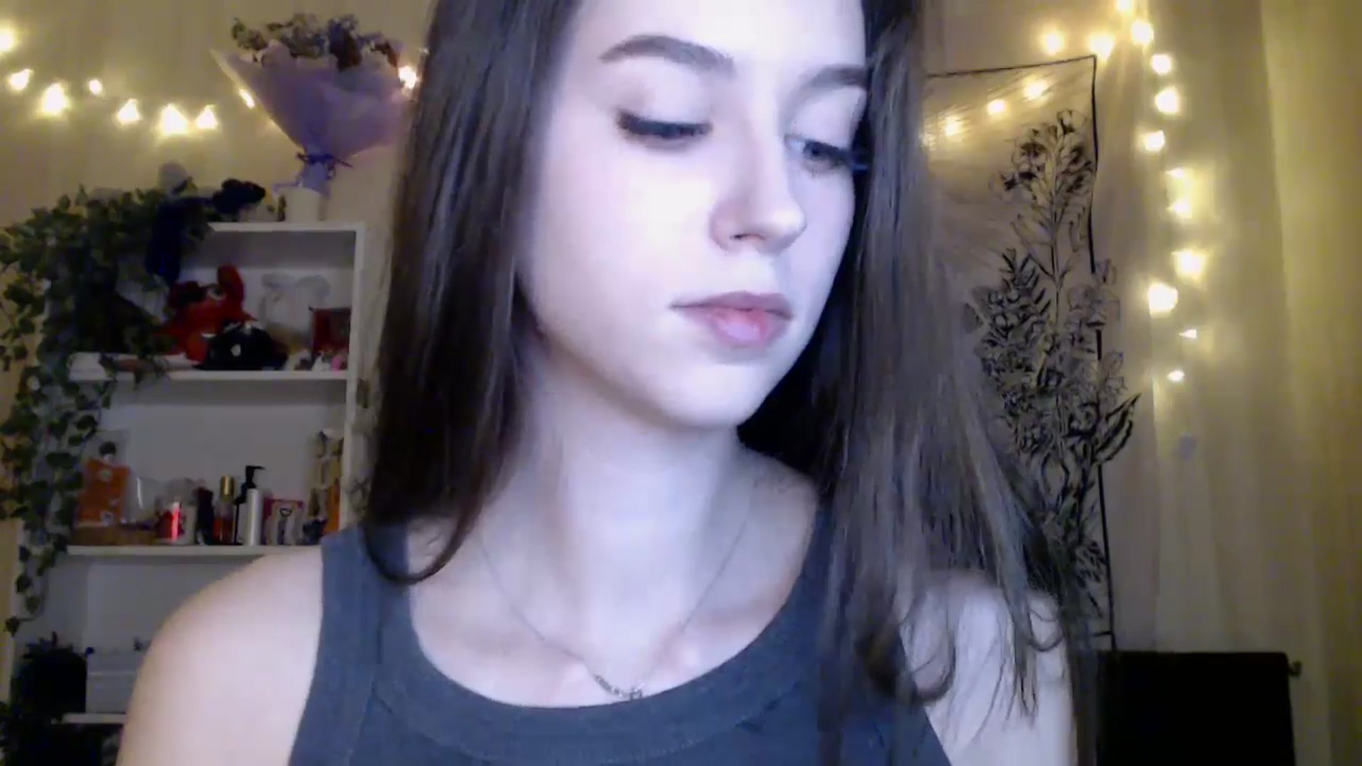 Gallery image thumbnail from ElsieF_'s myfreecams stream on, 05/02/2025, 17:06 image 4 of 20