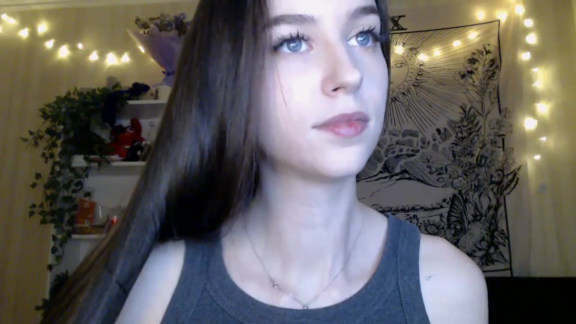 Gallery image thumbnail from ElsieF_'s myfreecams stream on, 05/02/2025, 17:53 image 6 of 20