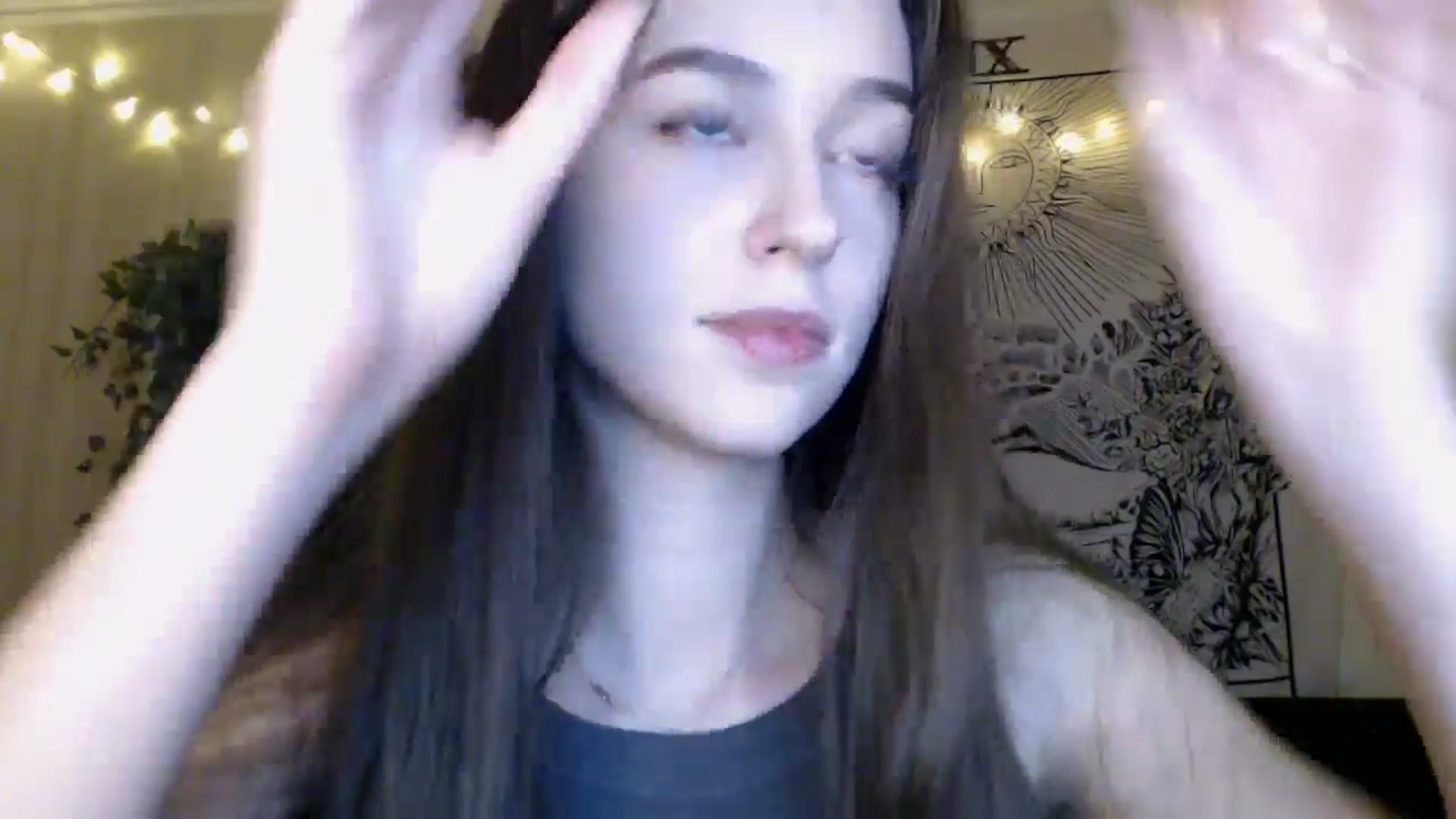 Gallery image thumbnail from ElsieF_'s myfreecams stream on, 05/02/2025, 17:53 image 4 of 20