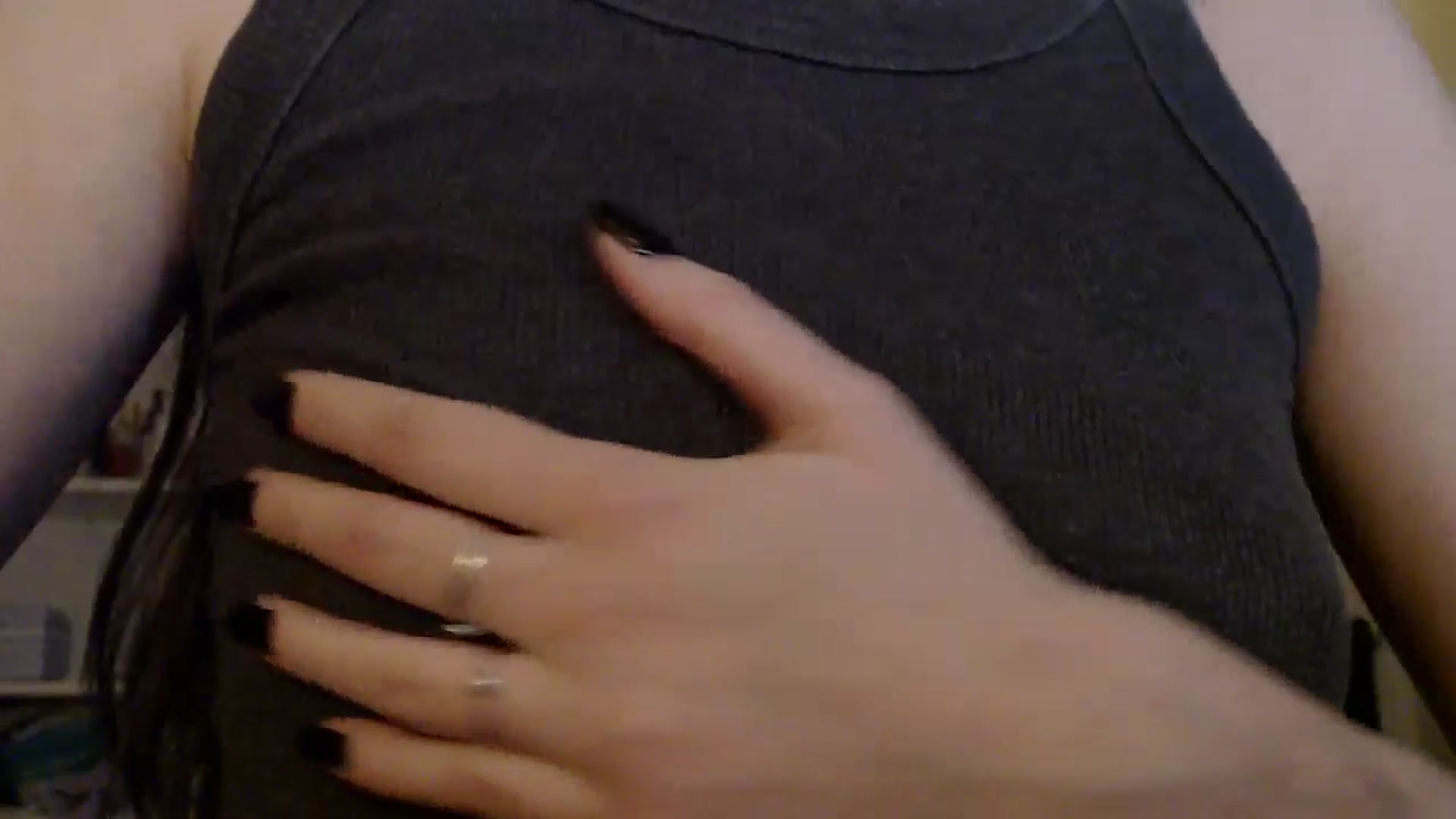 Gallery image thumbnail from ElsieF_'s myfreecams stream on, 05/02/2025, 17:53 image 7 of 20
