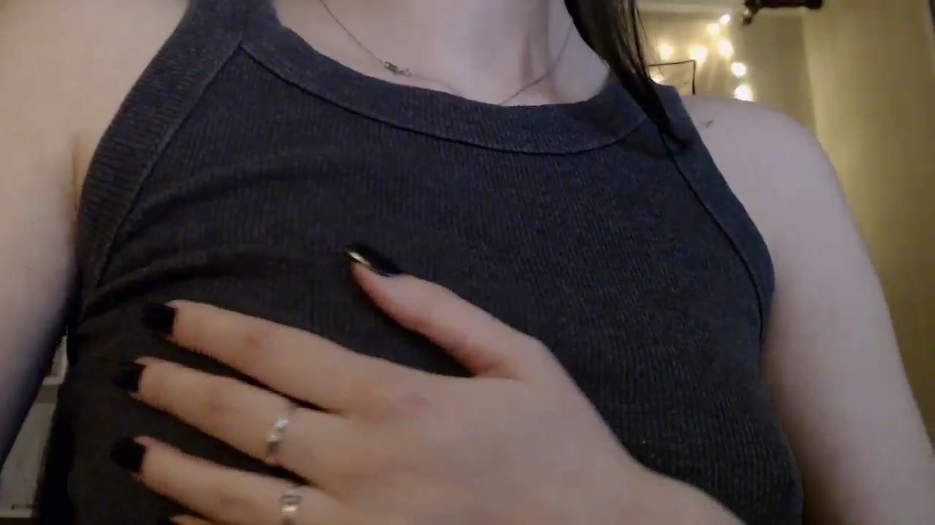 Gallery image thumbnail from ElsieF_'s myfreecams stream on, 05/02/2025, 17:53 image 14 of 20