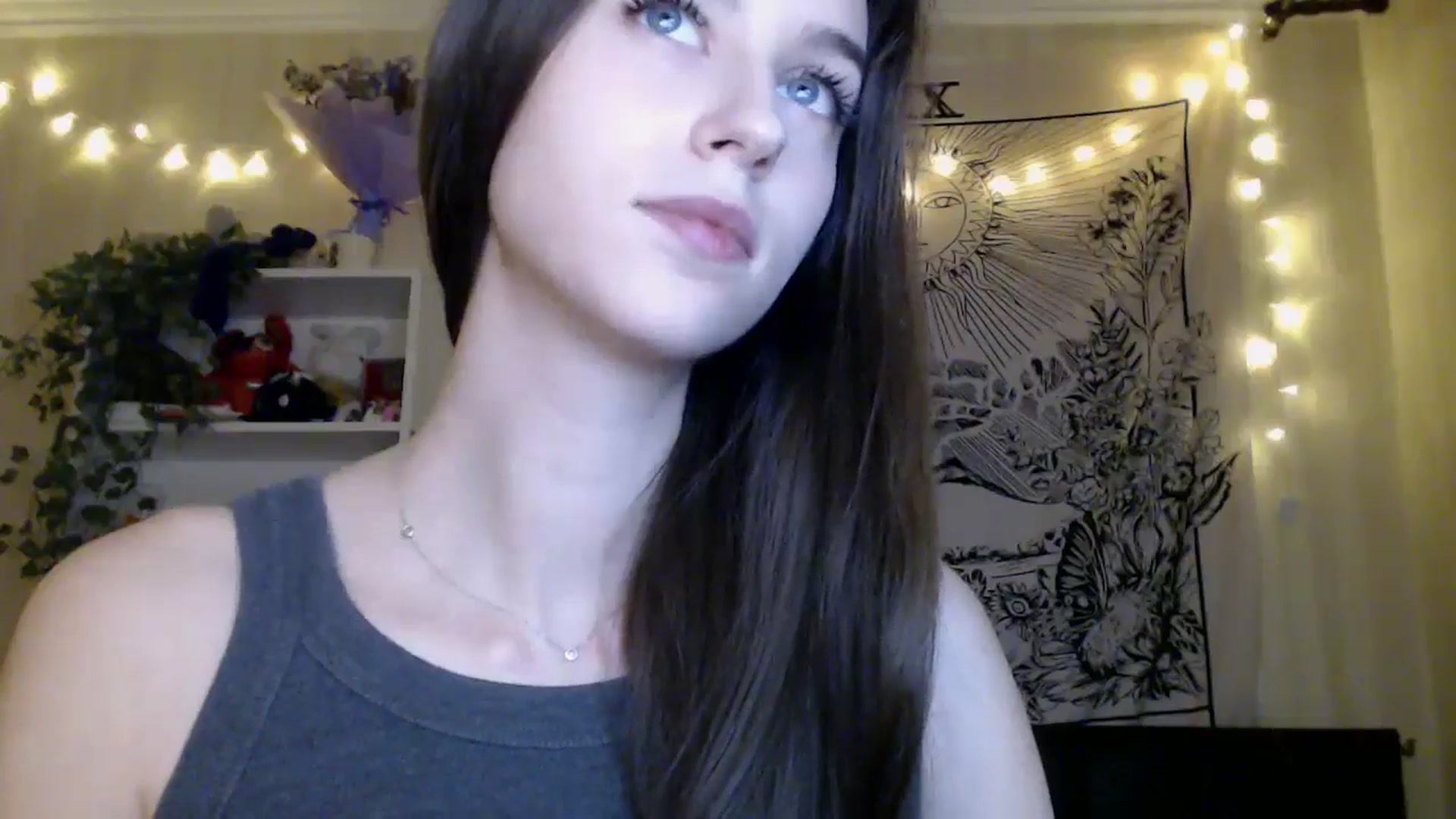 Gallery image thumbnail from ElsieF_'s myfreecams stream on, 05/02/2025, 18:31 image 19 of 20