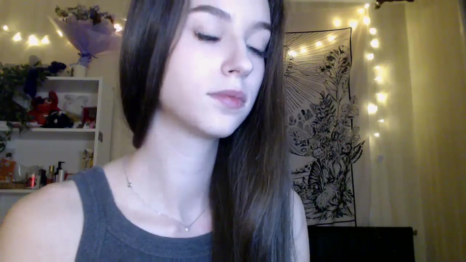 Gallery image thumbnail from ElsieF_'s myfreecams stream on, 05/02/2025, 18:31 image 15 of 20