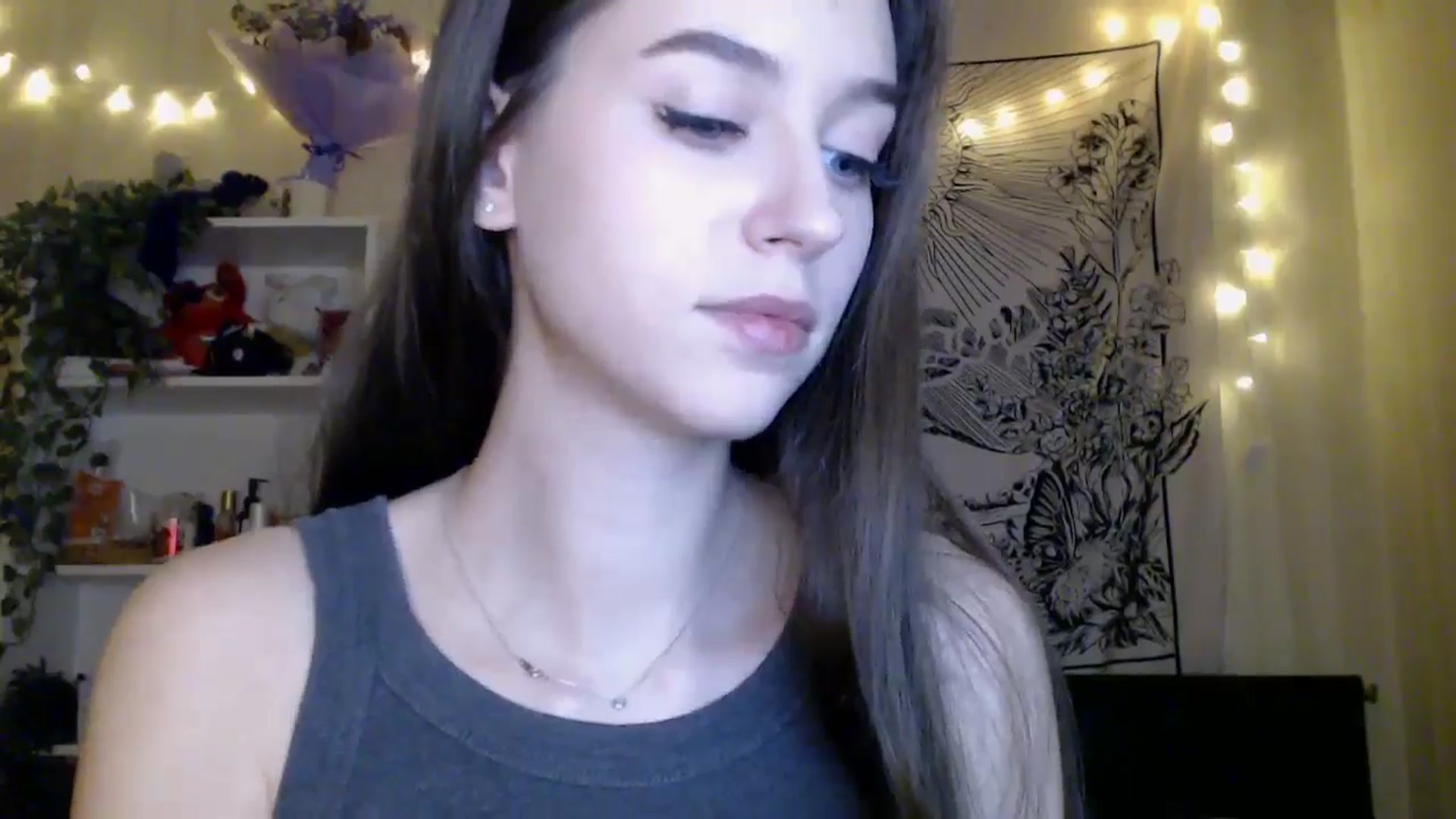 Gallery image thumbnail from ElsieF_'s myfreecams stream on, 05/02/2025, 18:31 image 9 of 20