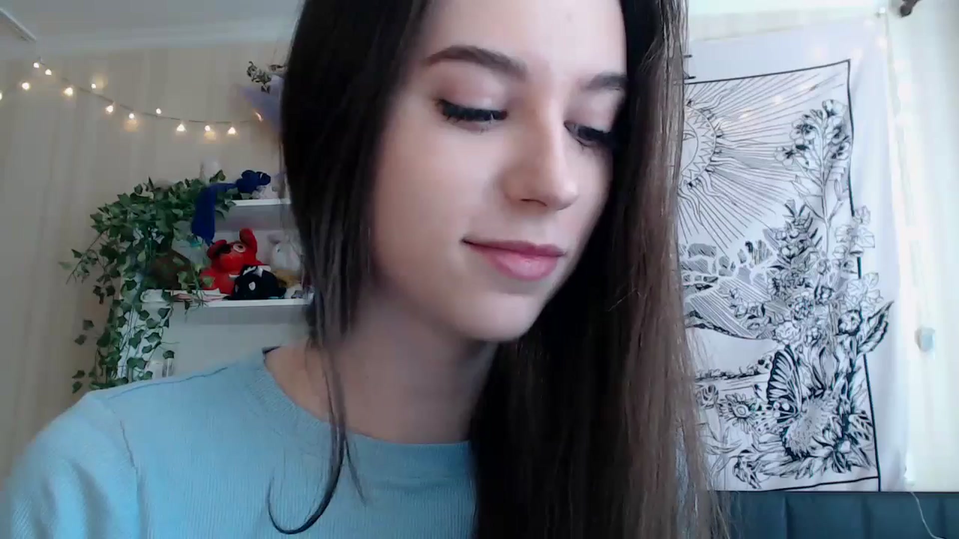 Gallery image thumbnail from ElsieF_'s myfreecams stream on, 05/03/2025, 08:34 image 9 of 20