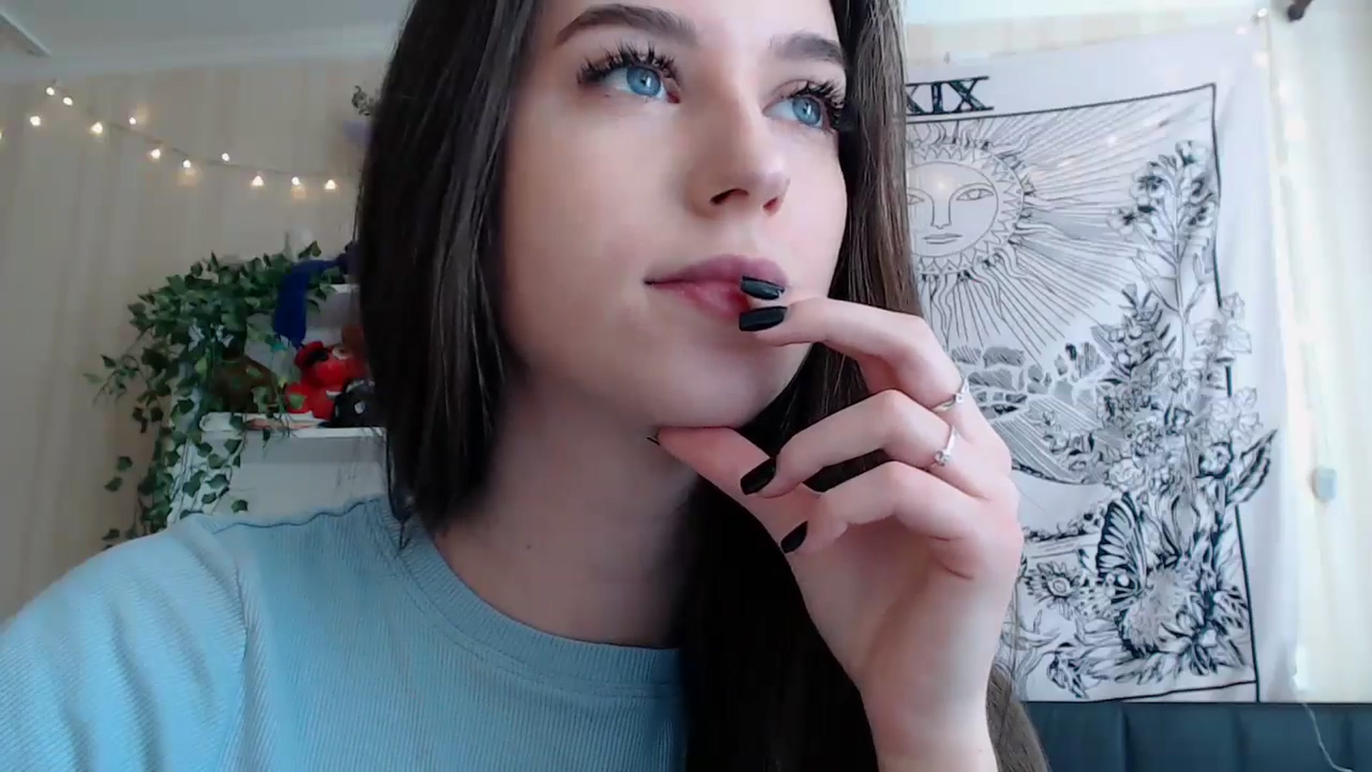 Gallery image thumbnail from ElsieF_'s myfreecams stream on, 05/03/2025, 08:34 image 2 of 20