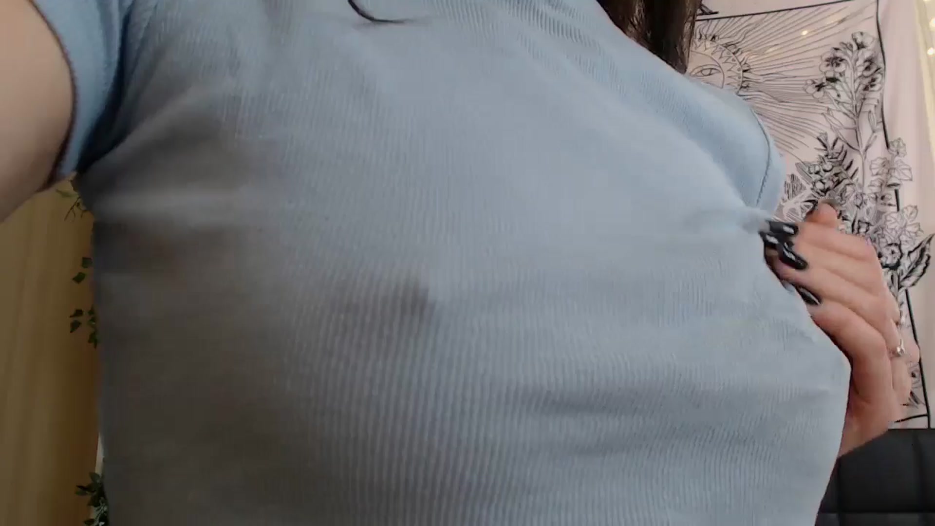 Gallery image thumbnail from ElsieF_'s myfreecams stream on, 05/03/2025, 08:34 image 10 of 20