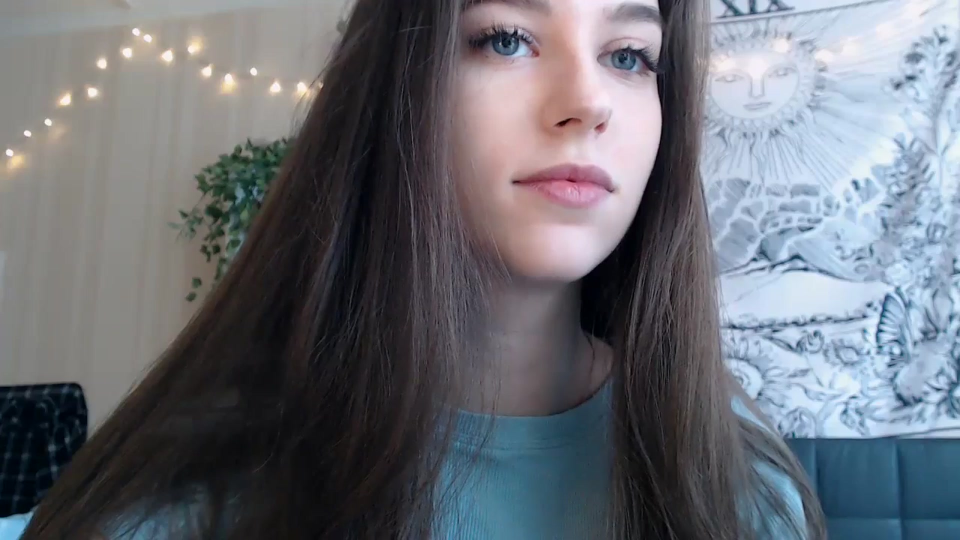 Gallery image thumbnail from ElsieF_'s myfreecams stream on, 05/03/2025, 08:34 image 19 of 20