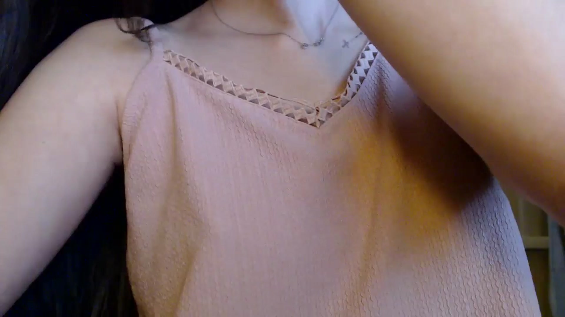Gallery image thumbnail from ElsieF_'s myfreecams stream on, 05/08/2025, 18:37 image 13 of 20