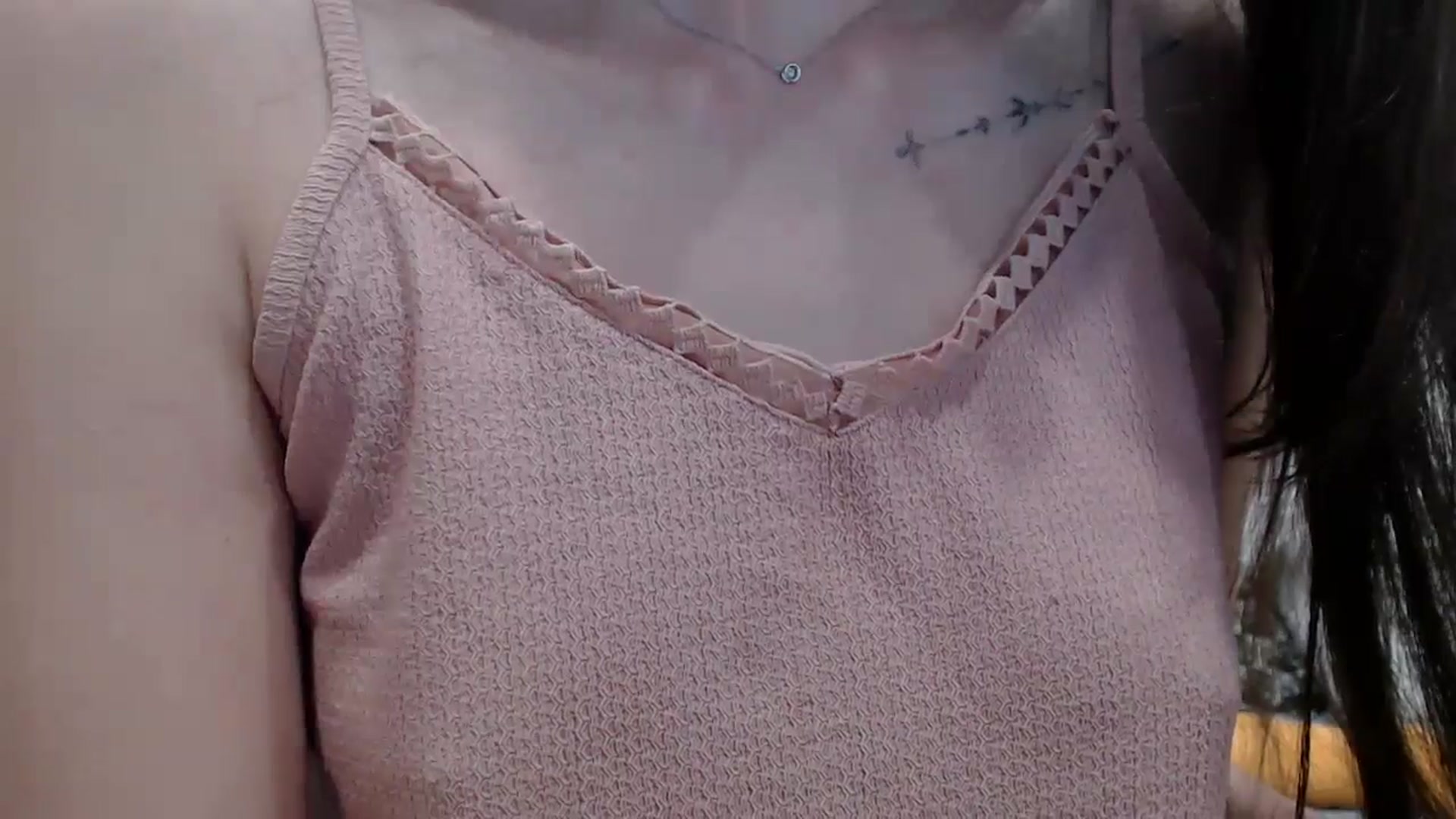 Gallery image thumbnail from ElsieF_'s myfreecams stream on, 05/19/2025, 19:10 image 8 of 20