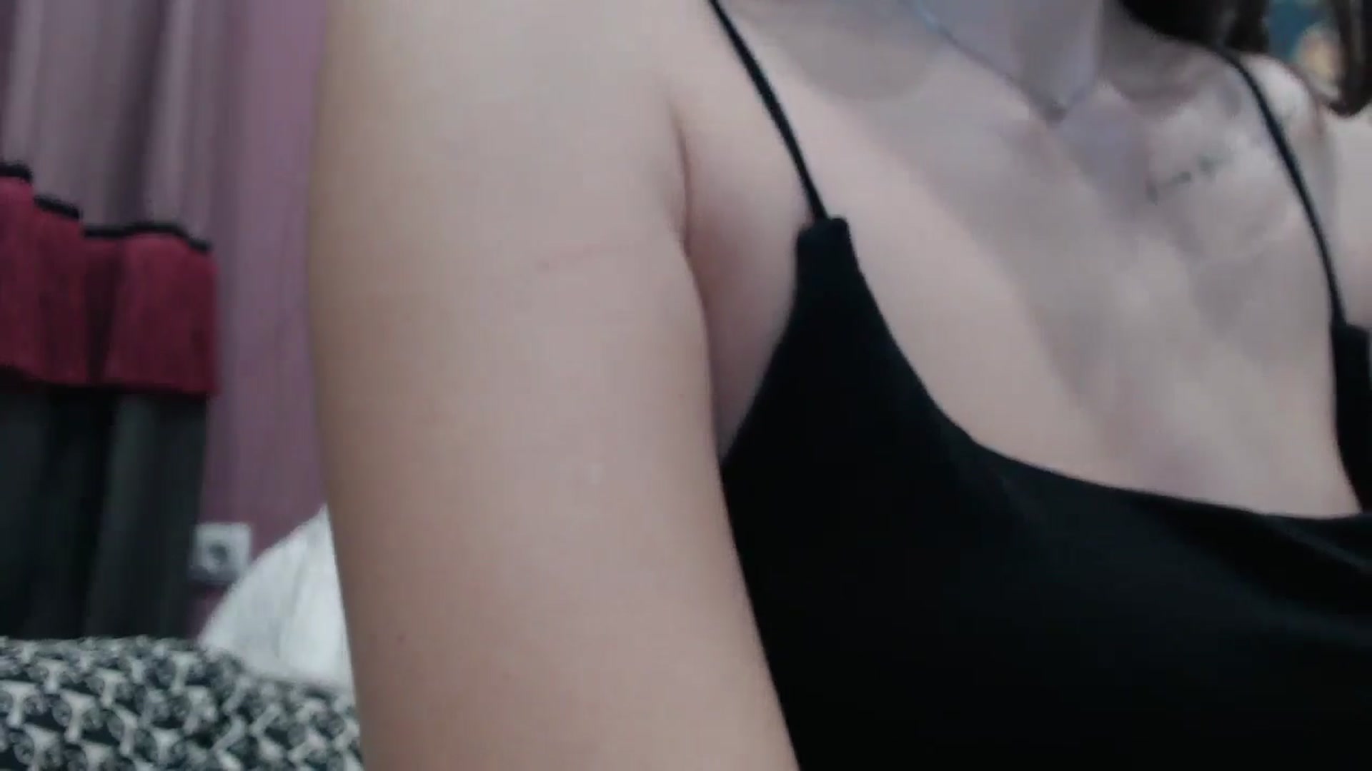 Gallery image thumbnail from ElsieF_'s myfreecams stream on, 05/29/2025, 19:48 image 3 of 20