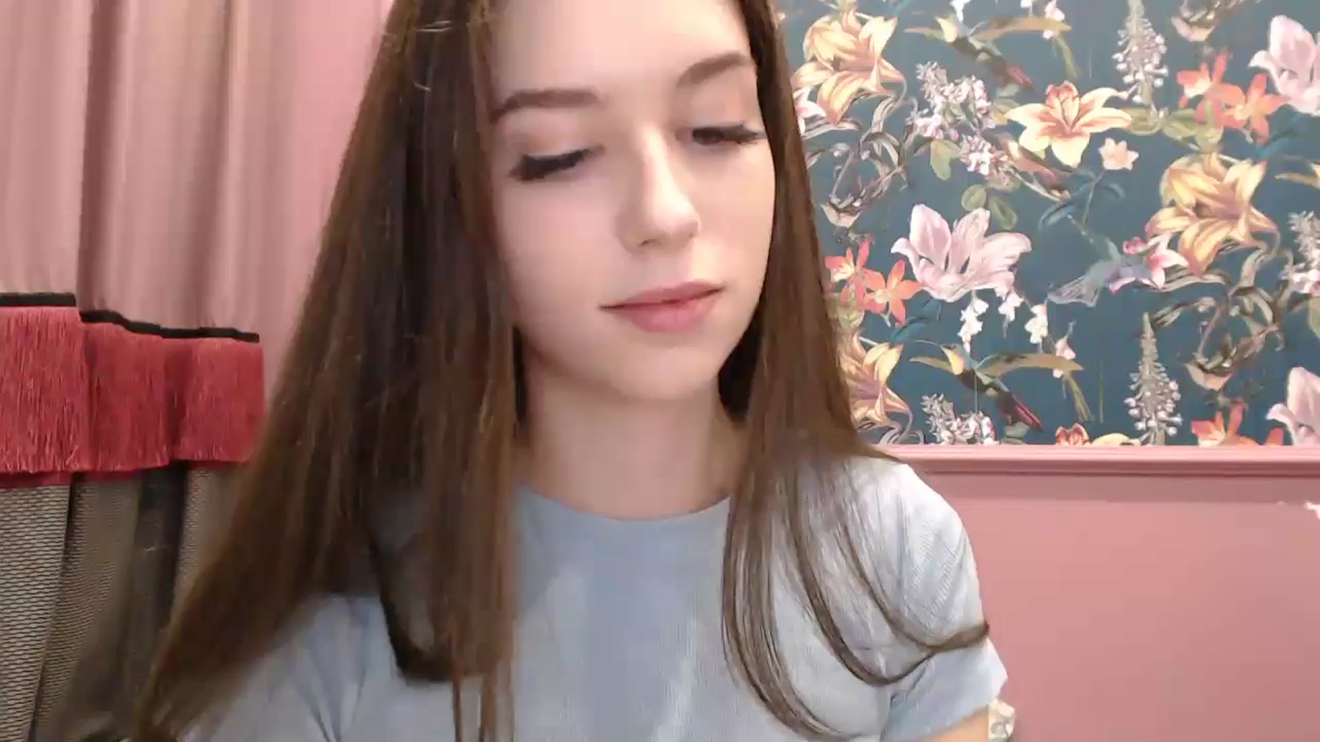 Gallery image thumbnail from ElsieF_'s myfreecams stream on, 05/30/2025, 18:36 image 1 of 20