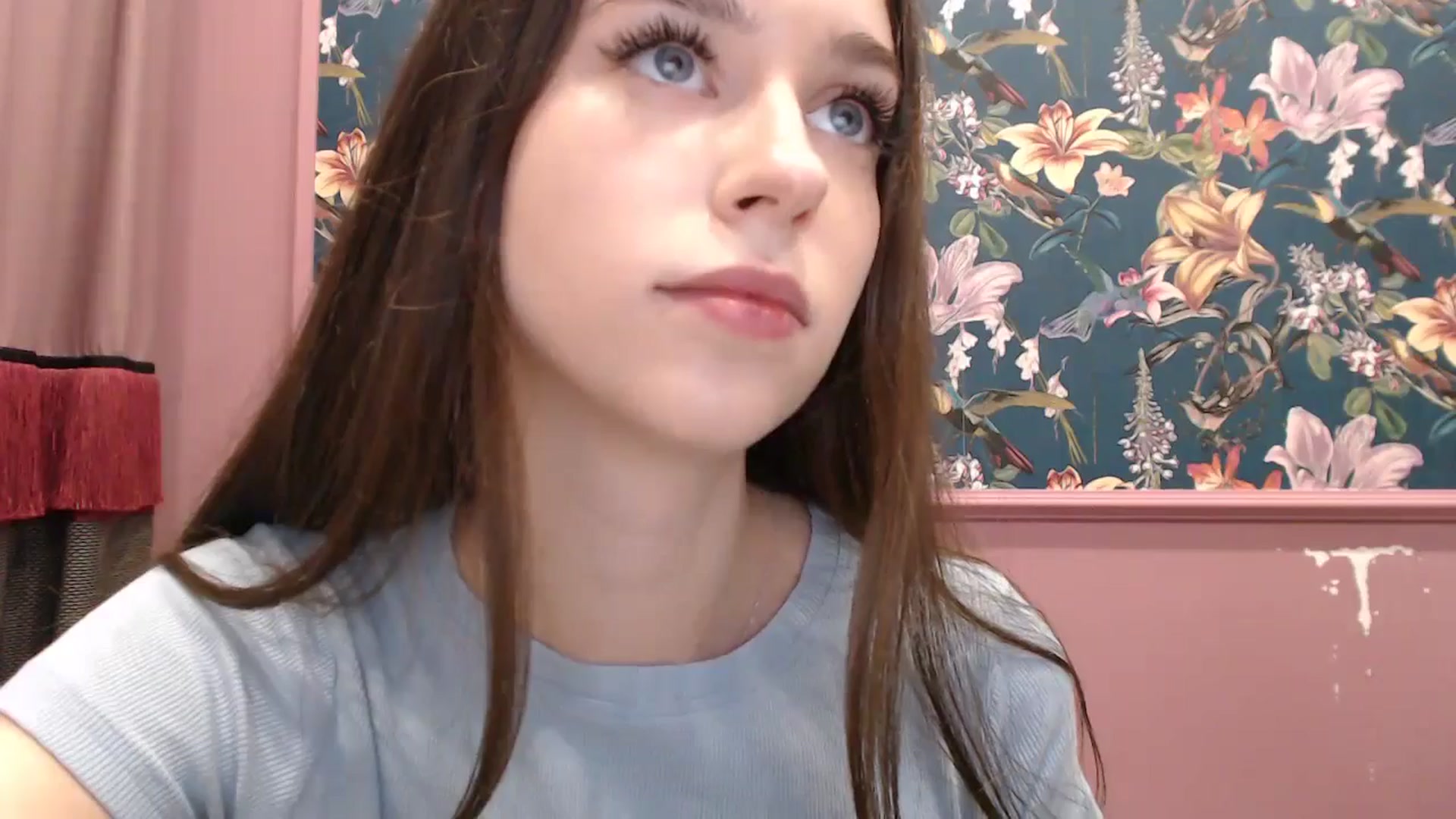 Gallery image thumbnail from ElsieF_'s myfreecams stream on, 05/30/2025, 18:36 image 17 of 20
